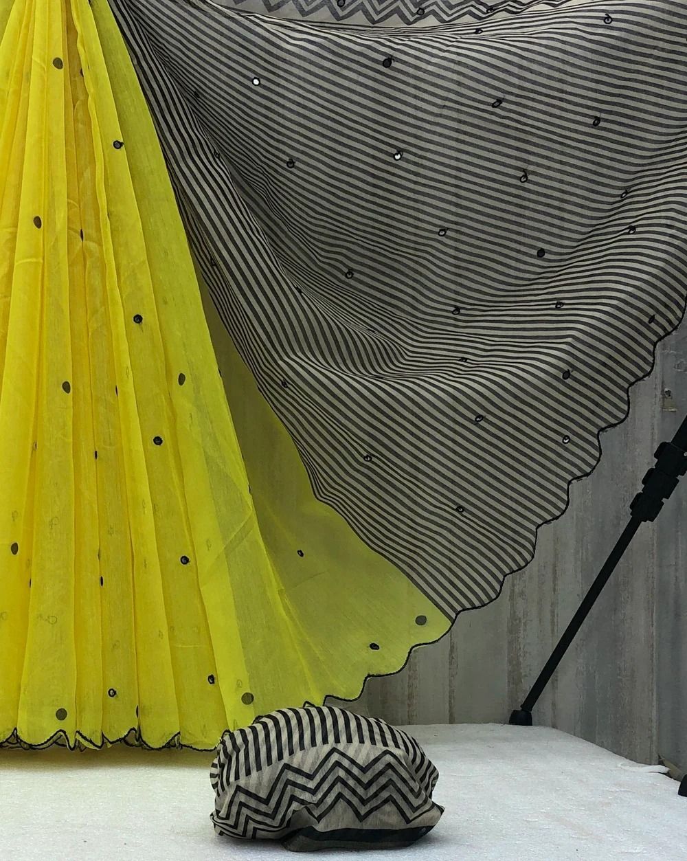 nirave fashion Striped Daily Wear Cotton Linen Saree-picture-18