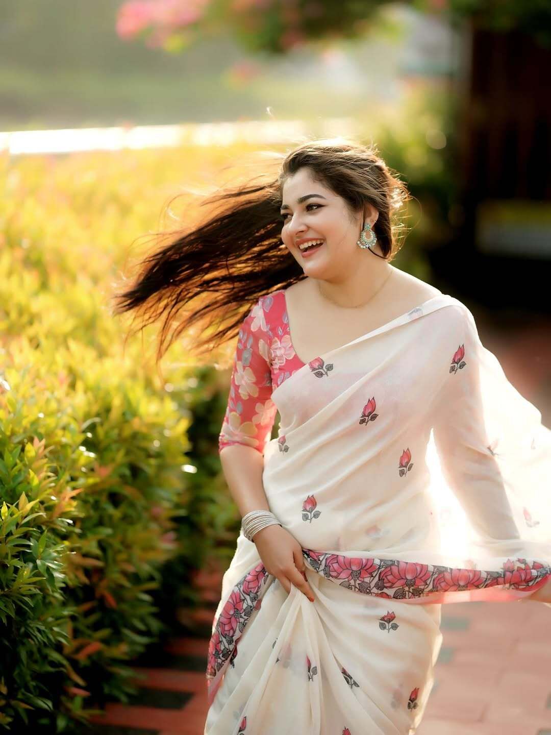 Printed, Graphic Print Daily Wear Cotton Linen Saree