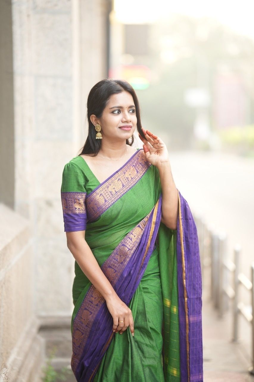 Temple Border, Solid/Plain Narayanpet Pure Cotton Saree-image-3