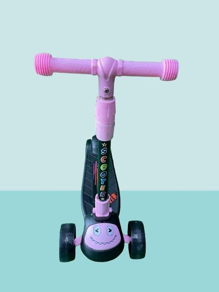funrydetoys Cute Monster S07 Kick Scooter for kids 3+ with Light Wheel. Kids Scooter-picture-12