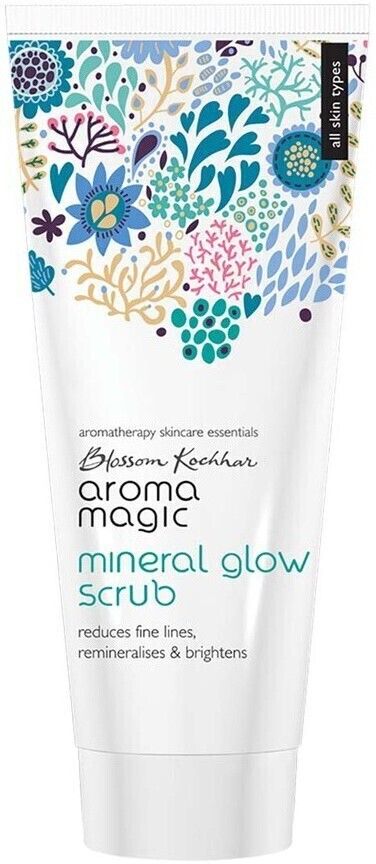 Mineral Glow Scrub-image-38