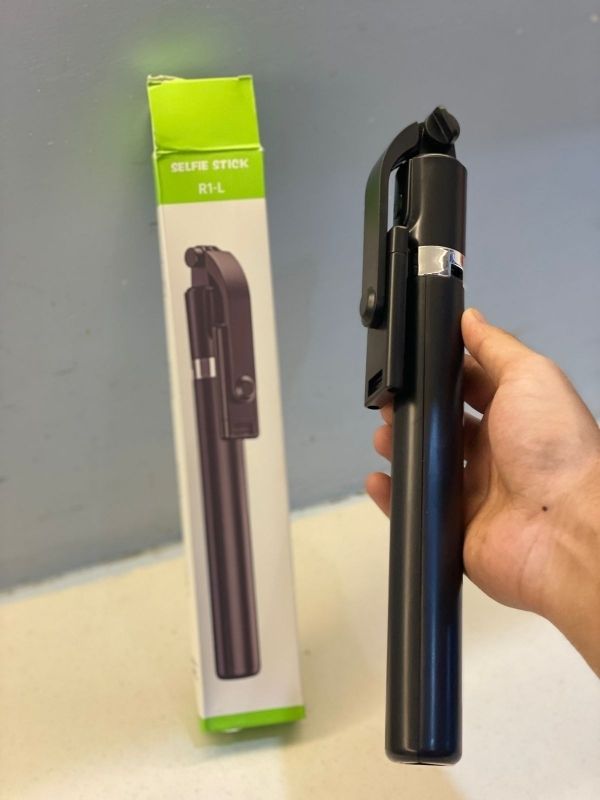 BhandariBox Selfie Stick R1-L Bluetooth Selfie Stick-image-47