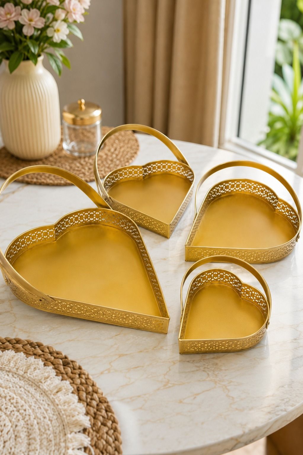 the urban home Set of 4 Heart Shape Metal Storage Baskets with Handle Gold Organizer Basket Tray Serving Set-picture-29