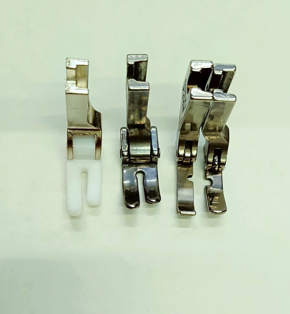 Foot dog Normal Single Left Right Manual Sewing Machine 4 built-in stitches 240 SPM 1 Warranty Silver-image-2