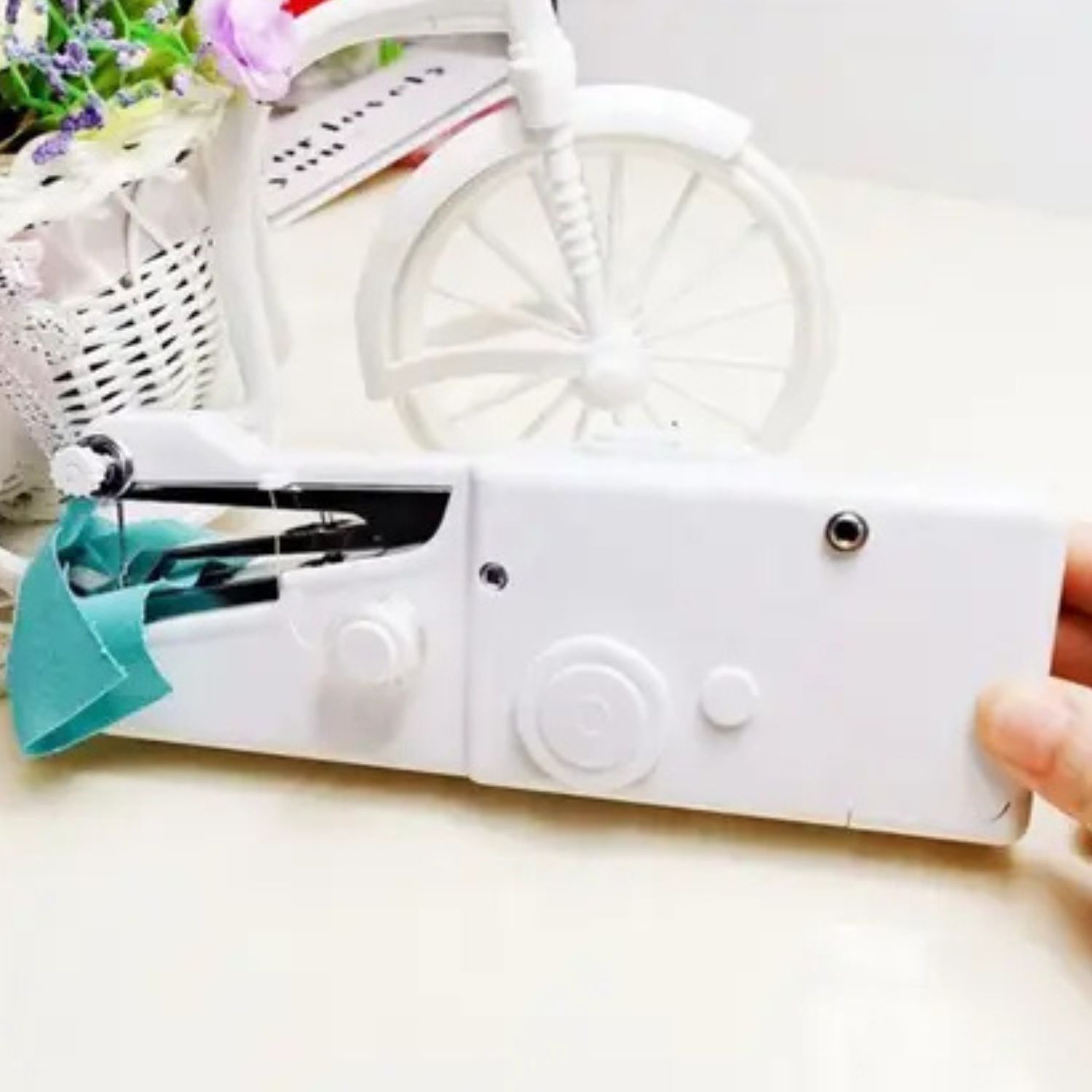 Portable Handheld Sewing Machine for Quick Clothes Repair Electric Sewing Machine 2 built-in stitches 100 SPM White-image-41