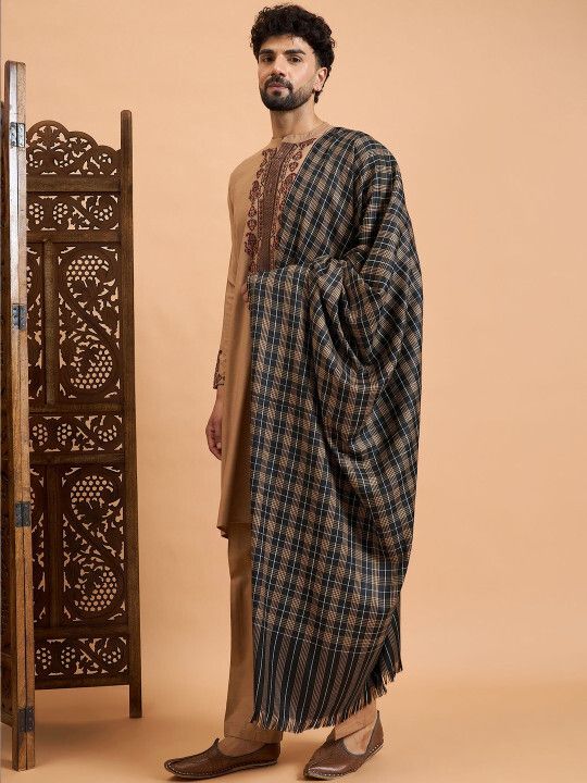 Sangria Poly Wool Checkered Men Shawl-picture-15