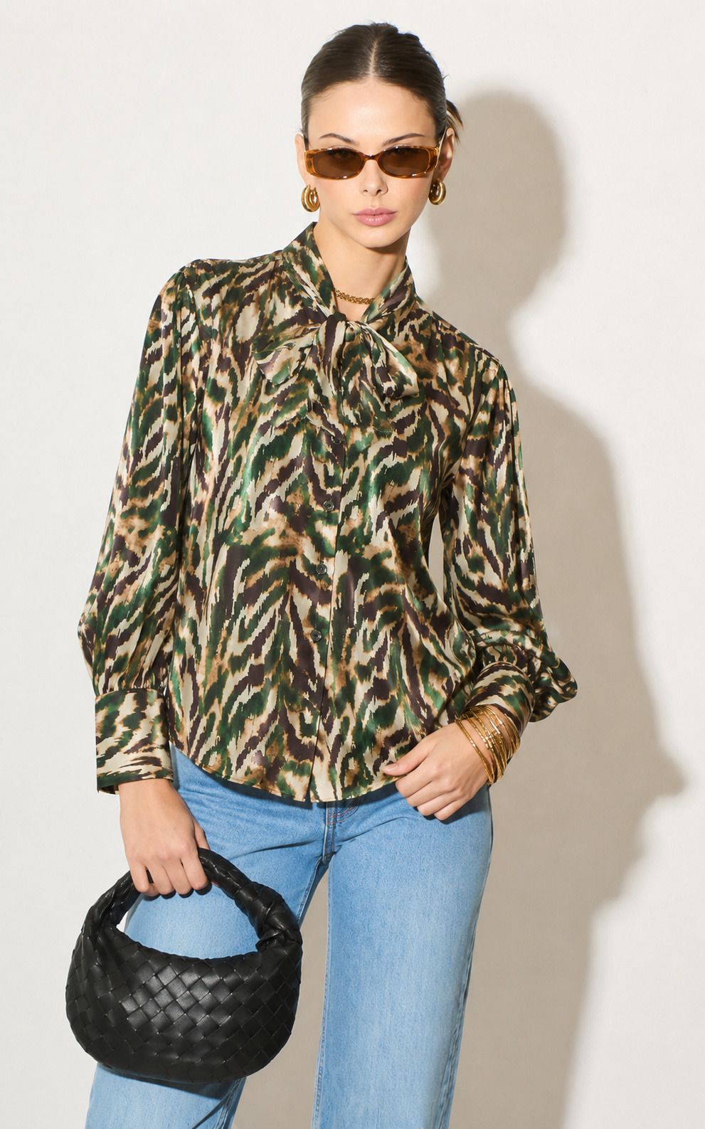 j turritopsis Women Regular Fit Animal Print Tie up Collar Casual Shirt-picture-5