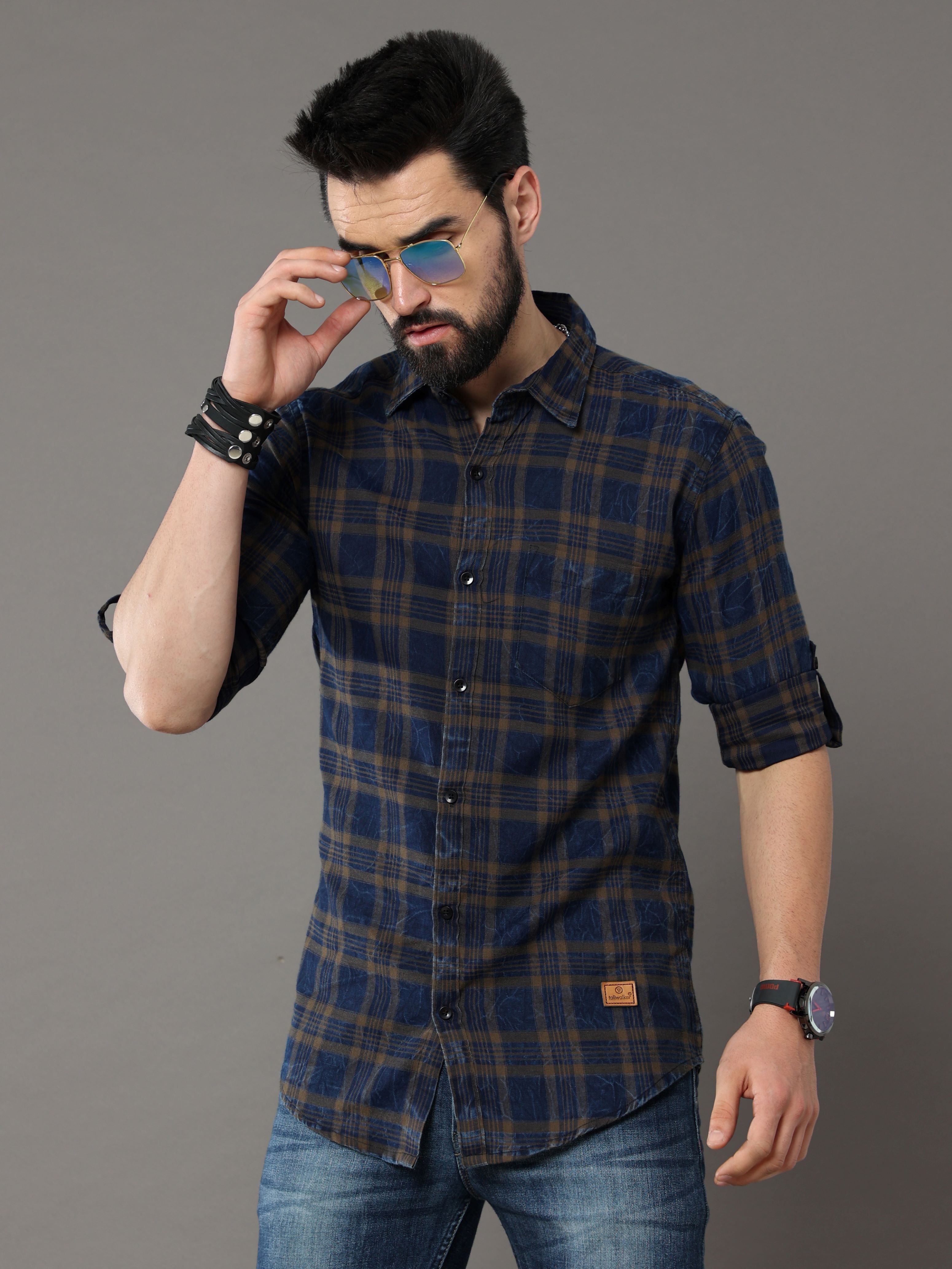 Men Regular Fit Checkered Slim Collar Casual Shirt