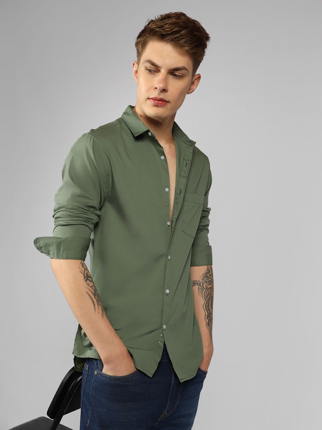 dennis lingo Men Slim Fit Solid Spread Collar Casual Shirt-picture-11