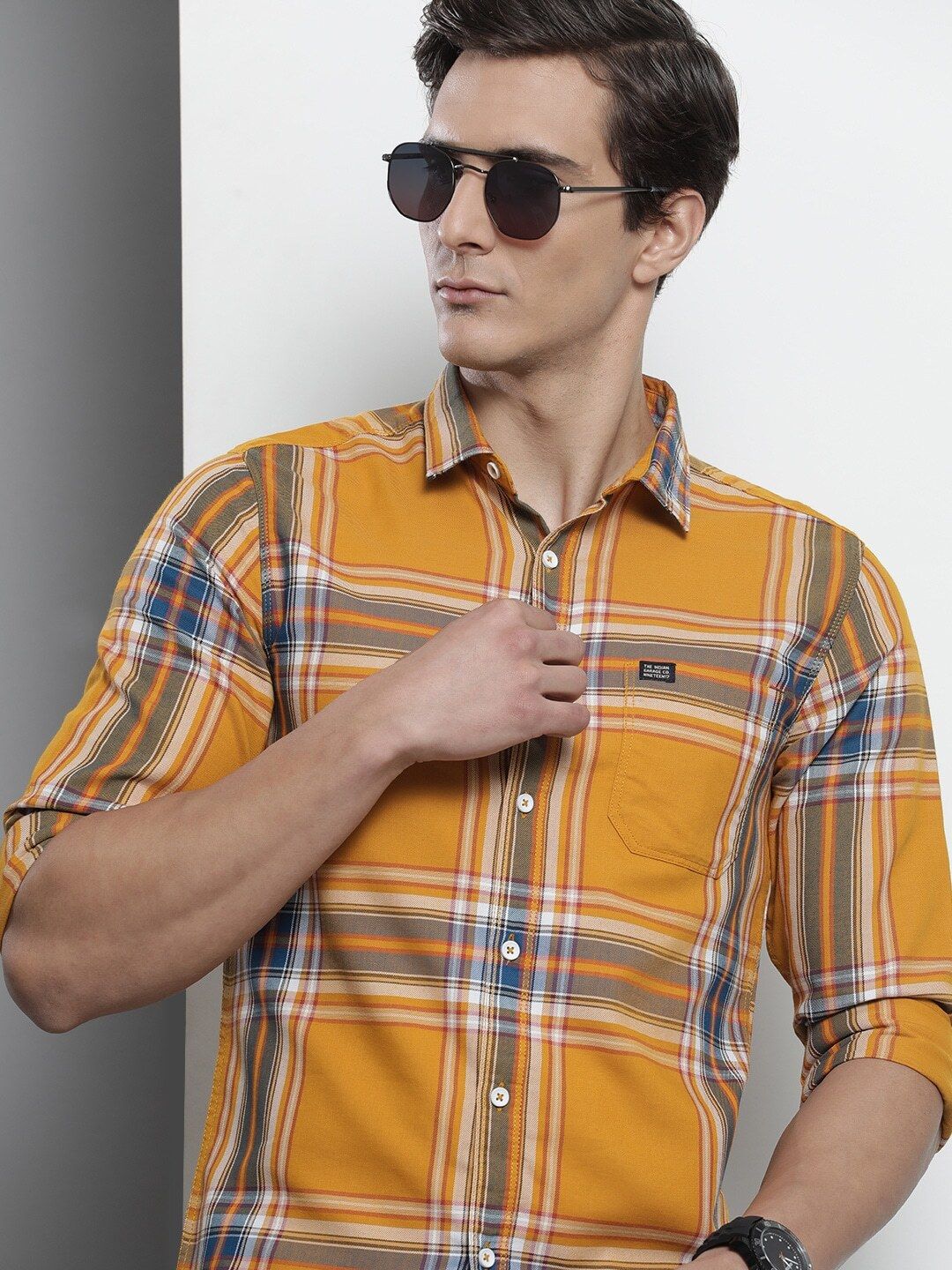 the indian garage co. Men Slim Fit Checkered Spread Collar Casual Shirt-picture-21