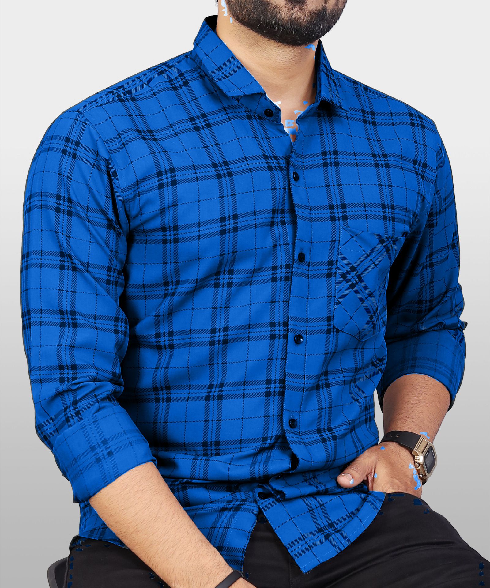 Men Regular Fit Checkered Spread Collar Casual Shirt