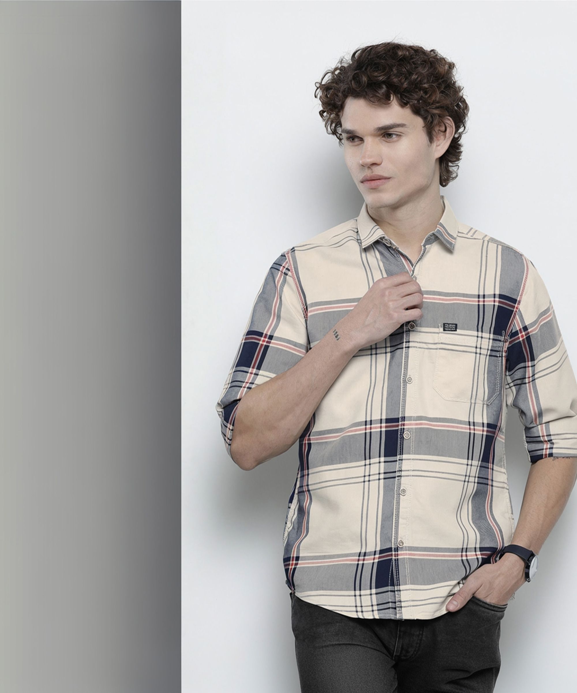 Men Slim Fit Checkered Spread Collar Casual Shirt