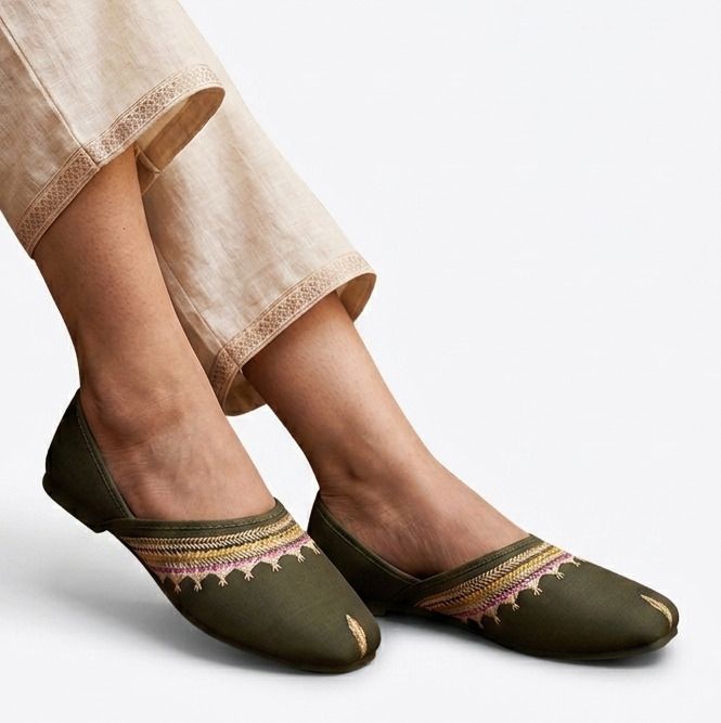 Womens Ethnic Jutti Flats | Stylish Embroidered Ballet Flats for Womens | Bellies For Women-image-18