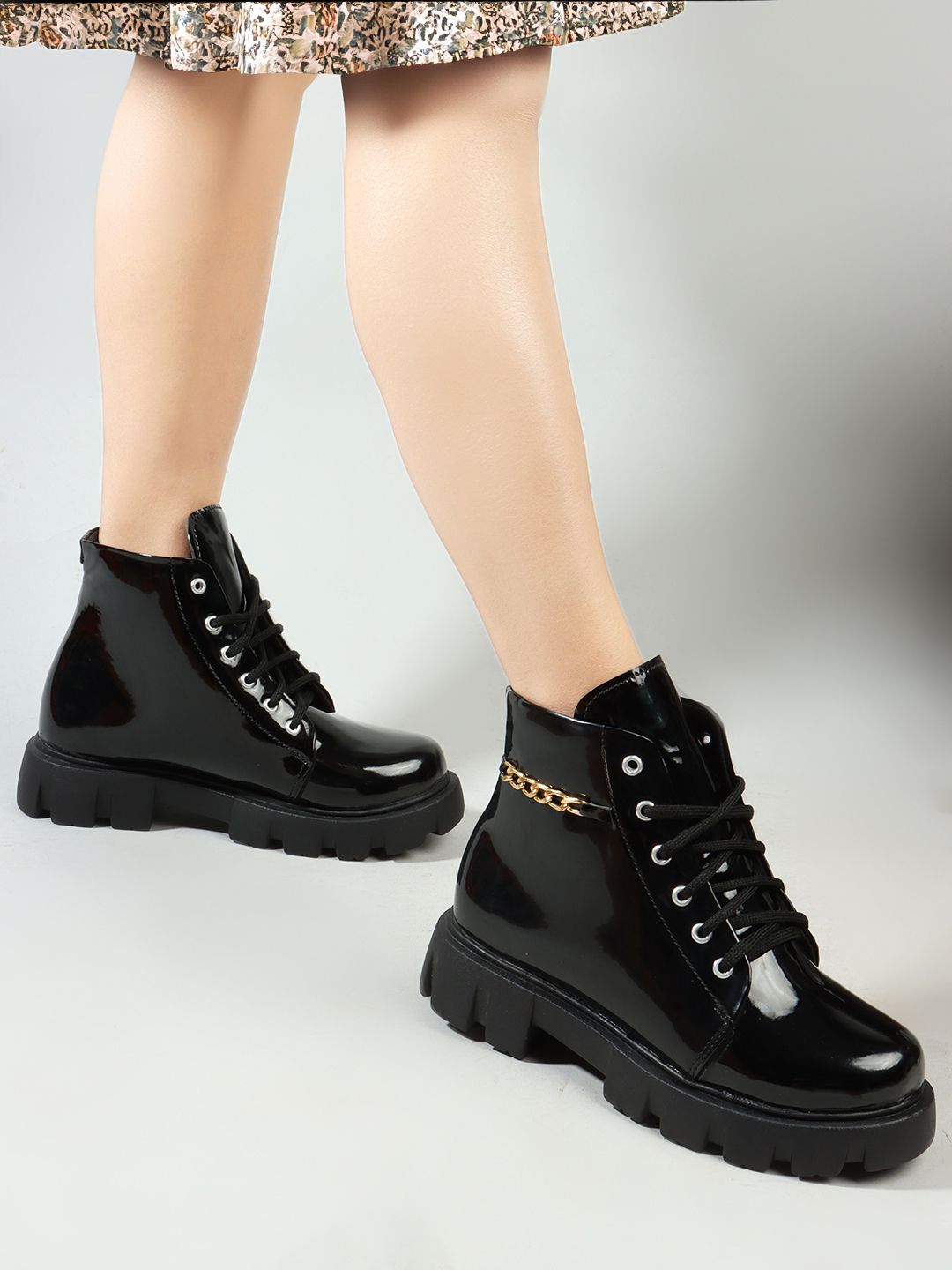 Smart Casual Chain Detailed Patent Leather Black Boots For Women & Girls Boots For Women-image-40