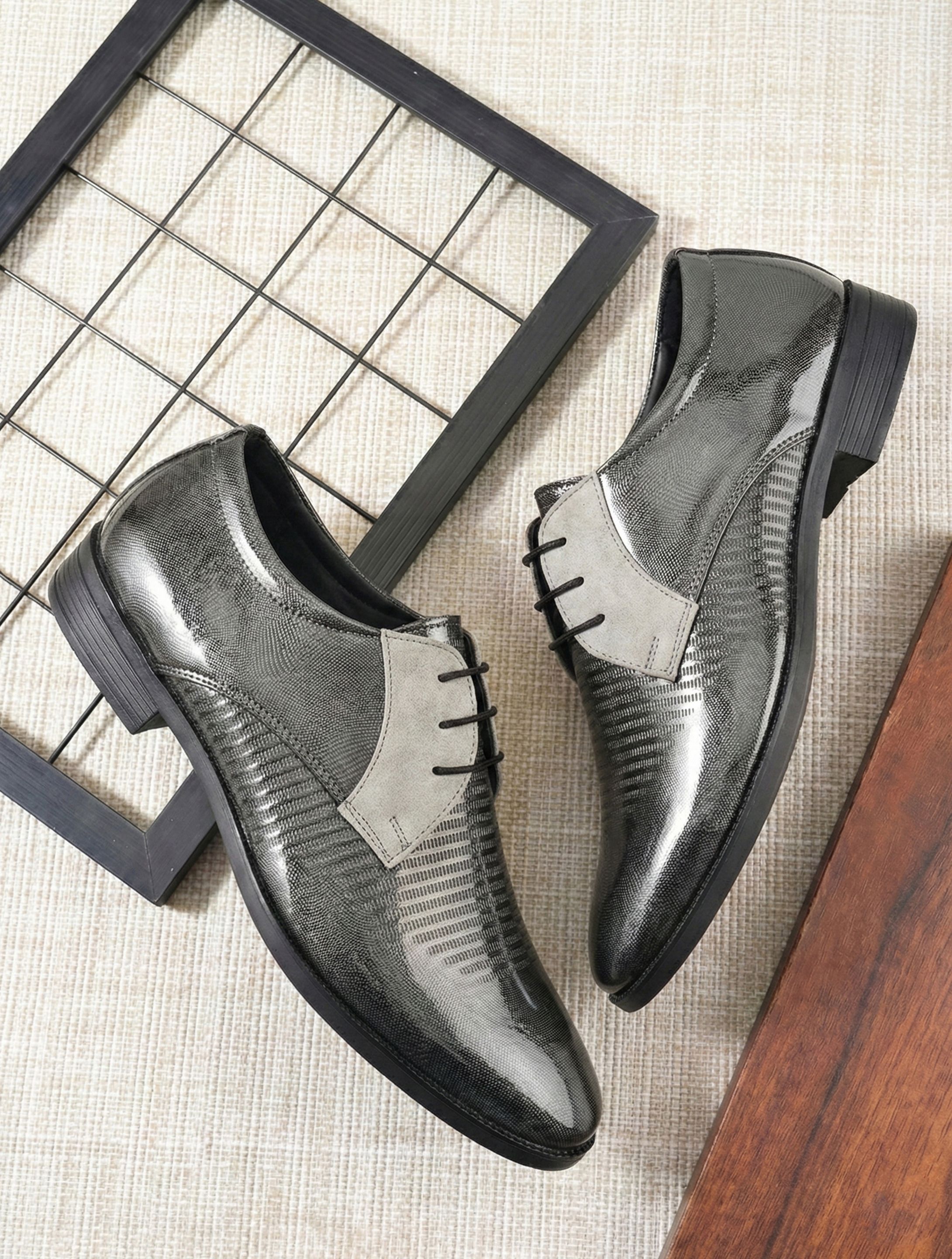house of common GL Trend Double Color Tone Classic Party Wear Patent Lace-up Derby Shoe Party Wear For Men-picture-24