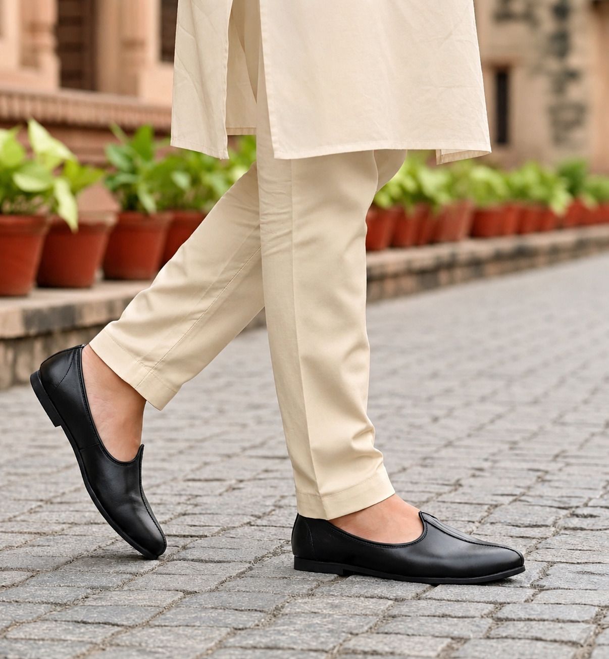 r rj trends Classy Men's Black Ethnic Juttis & Mojaris Mocassin For Men-picture-12