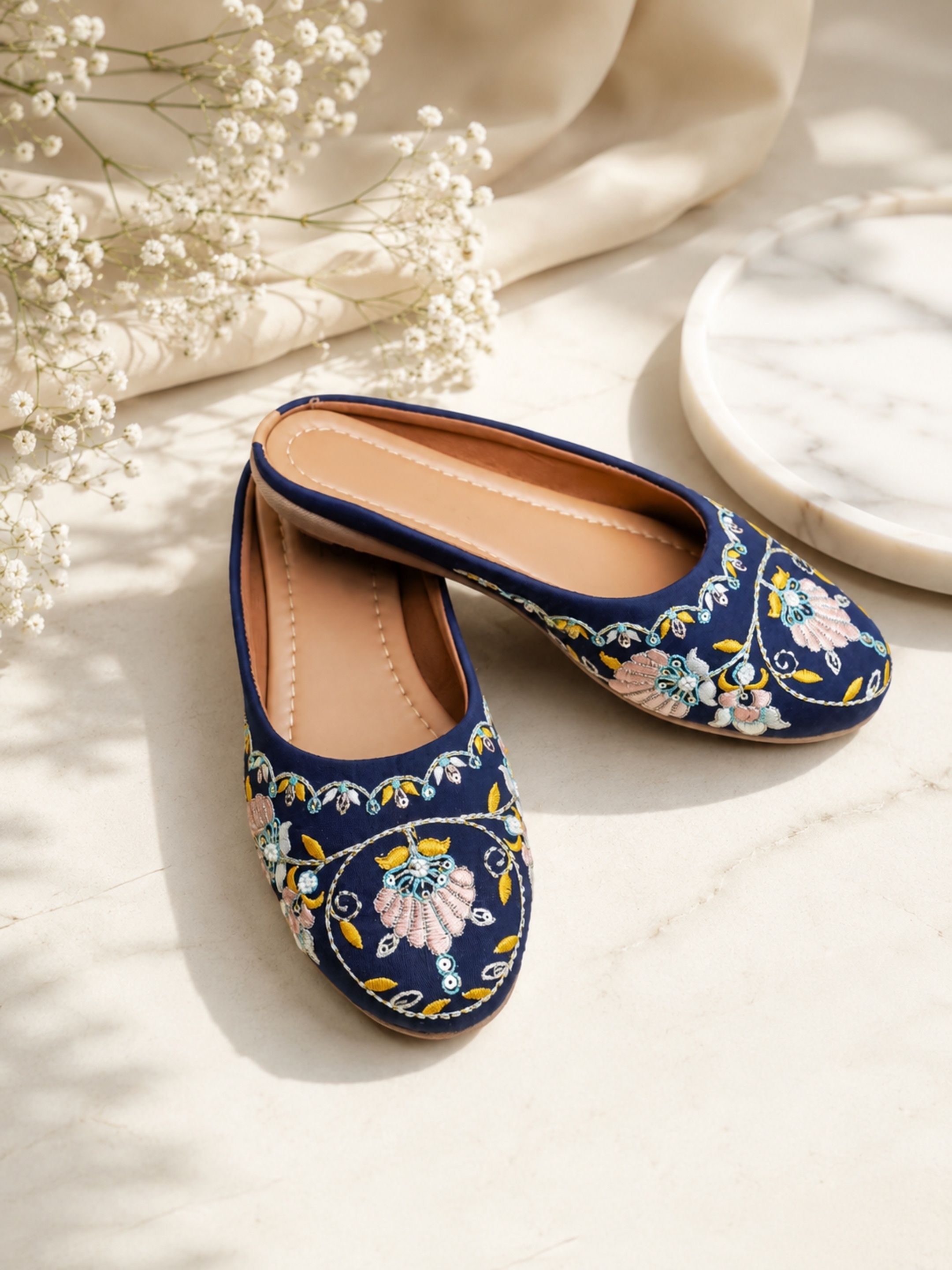 Blue-Round Juttie Mocassin For Women-image-47