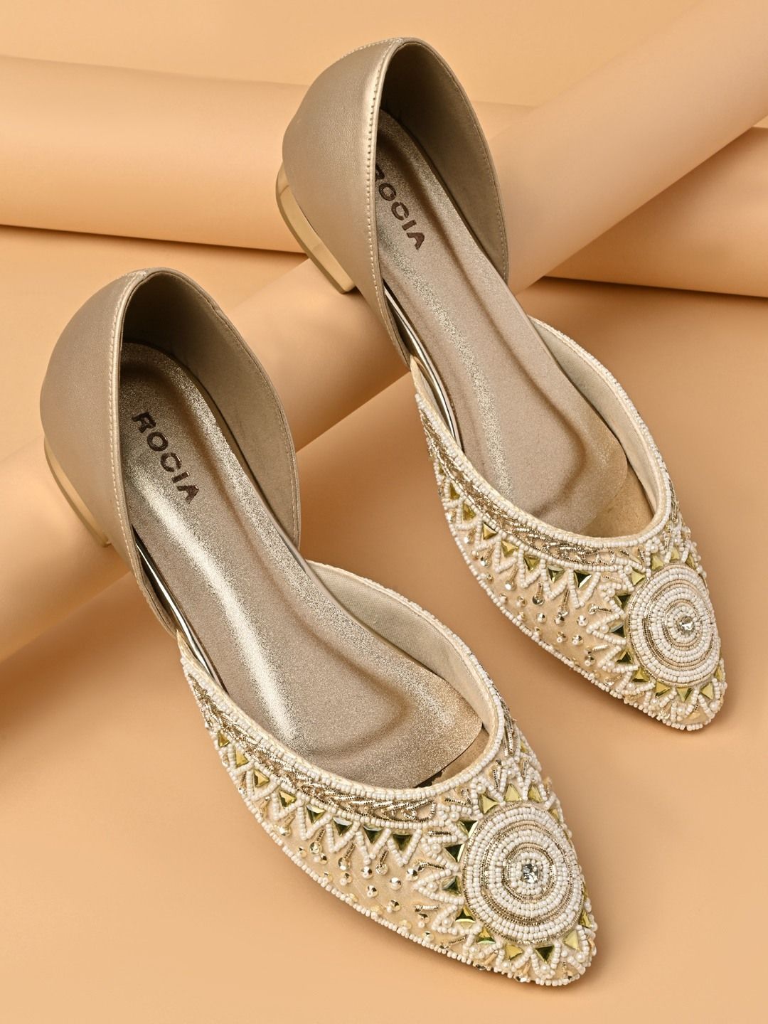 Rocia By Regal Gold Women Embroidered Mojaris Mojaris For Women-picture-33