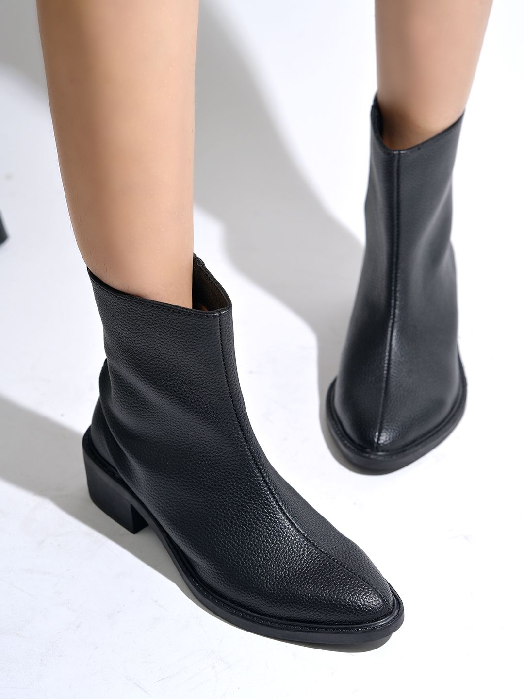 Black Pebble Grain Leather Ankle Boots Boots For Women-image-18
