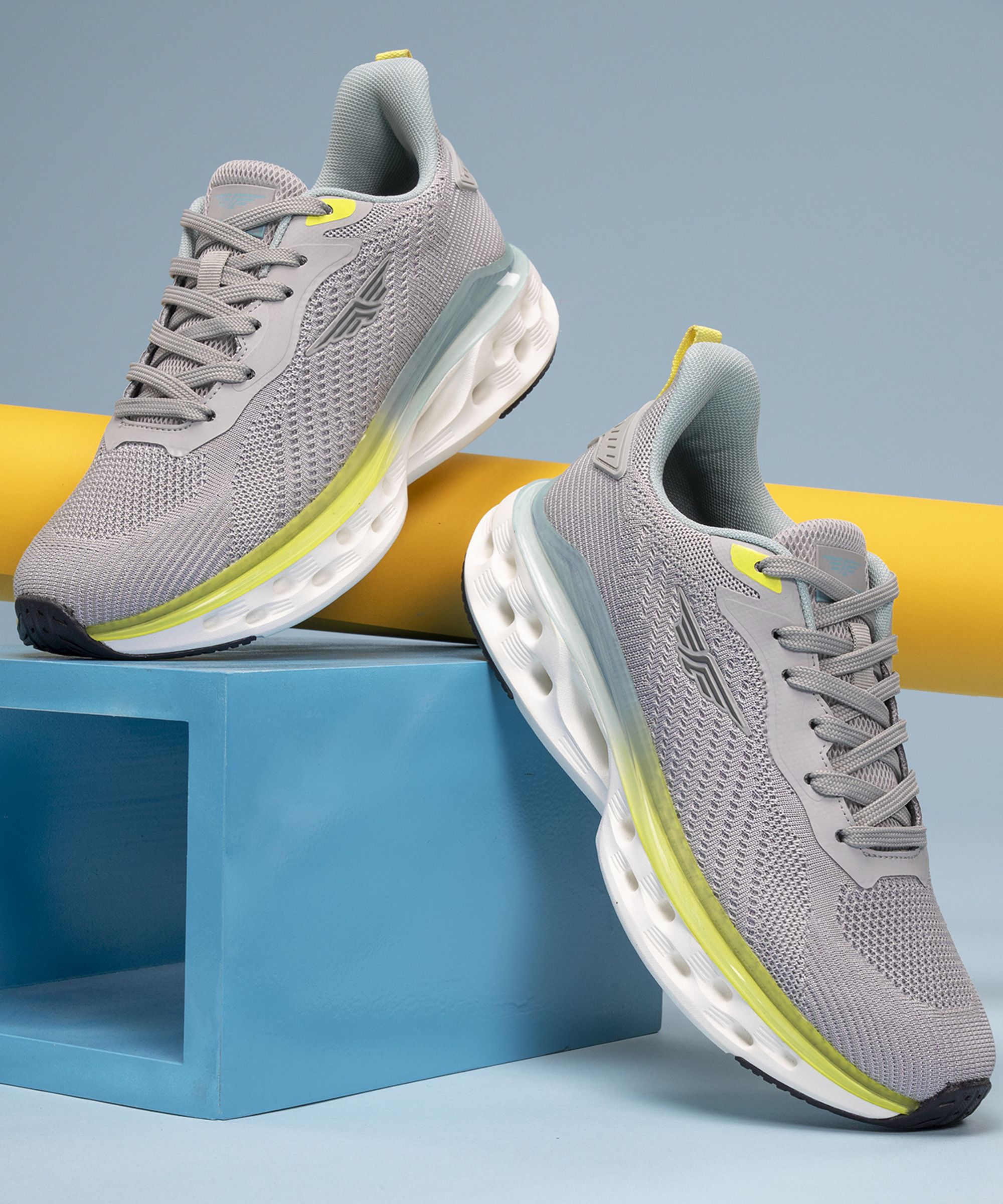 Athleisure Shoes for Men | Cultured Round-Toe Shape & Cushioning Technology Walking Shoes For Men