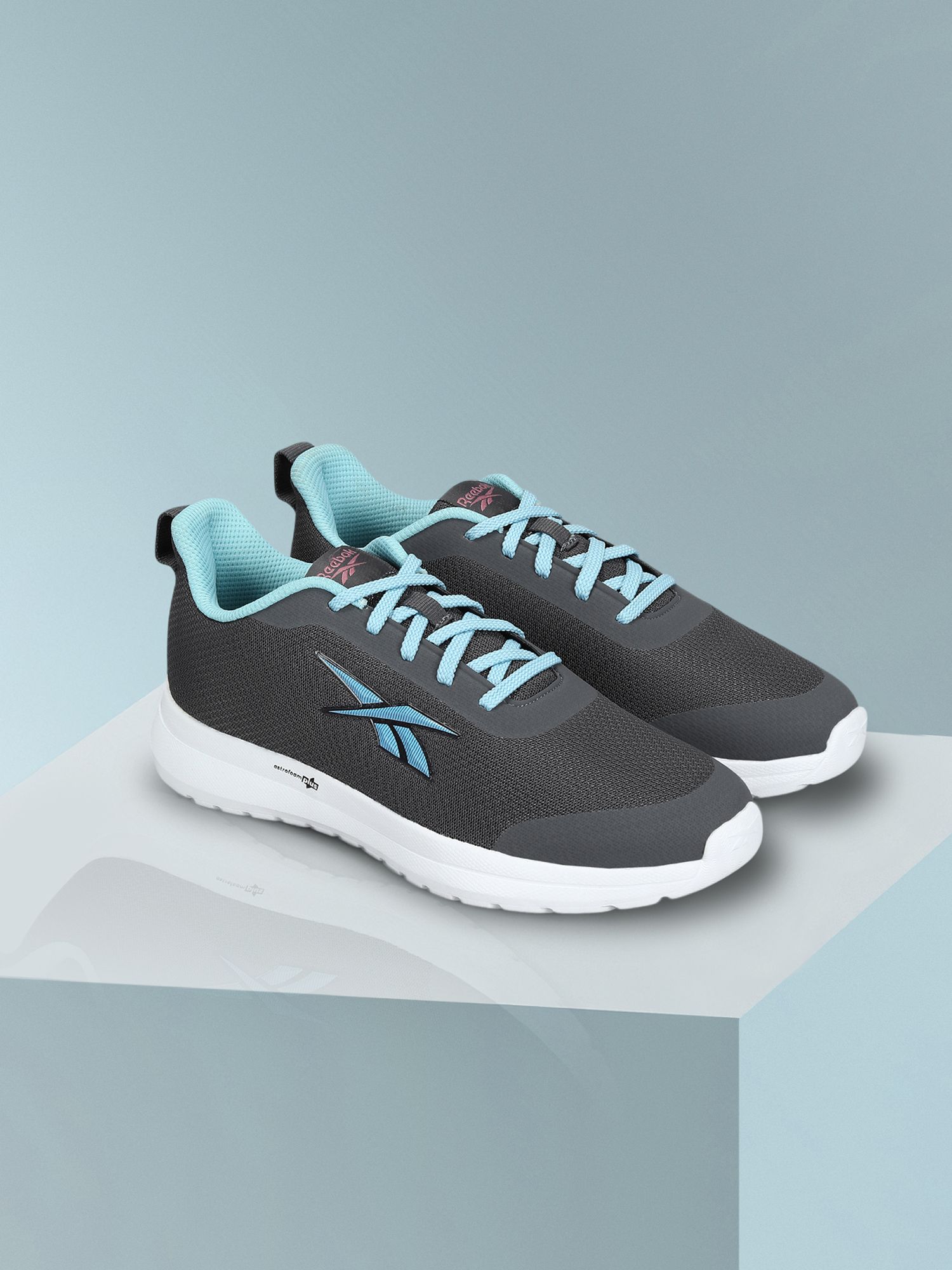 Lunar walk W Walking Shoes For Women-image-29