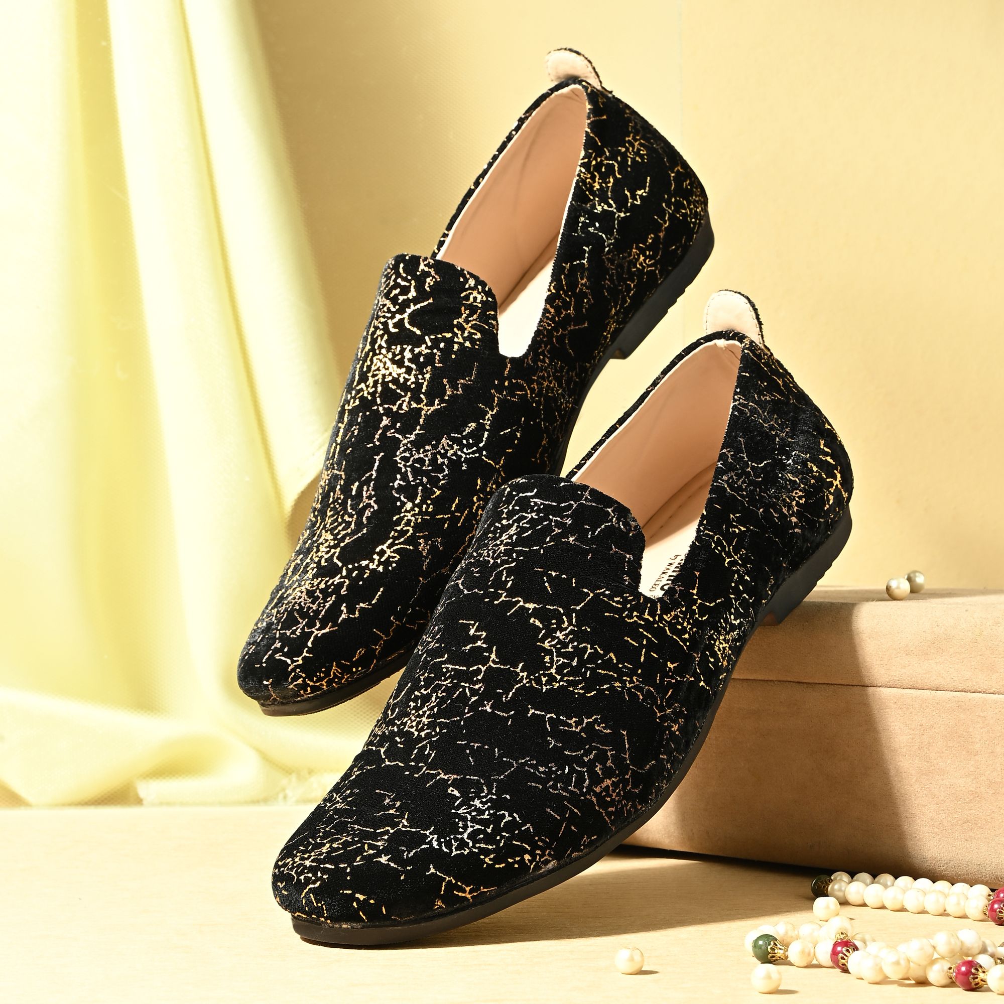 Vellinto MOONLIGHT Party Wear Royal Look Mojaris Juttis Slip On For Men Espadrilles For Men-image-12
