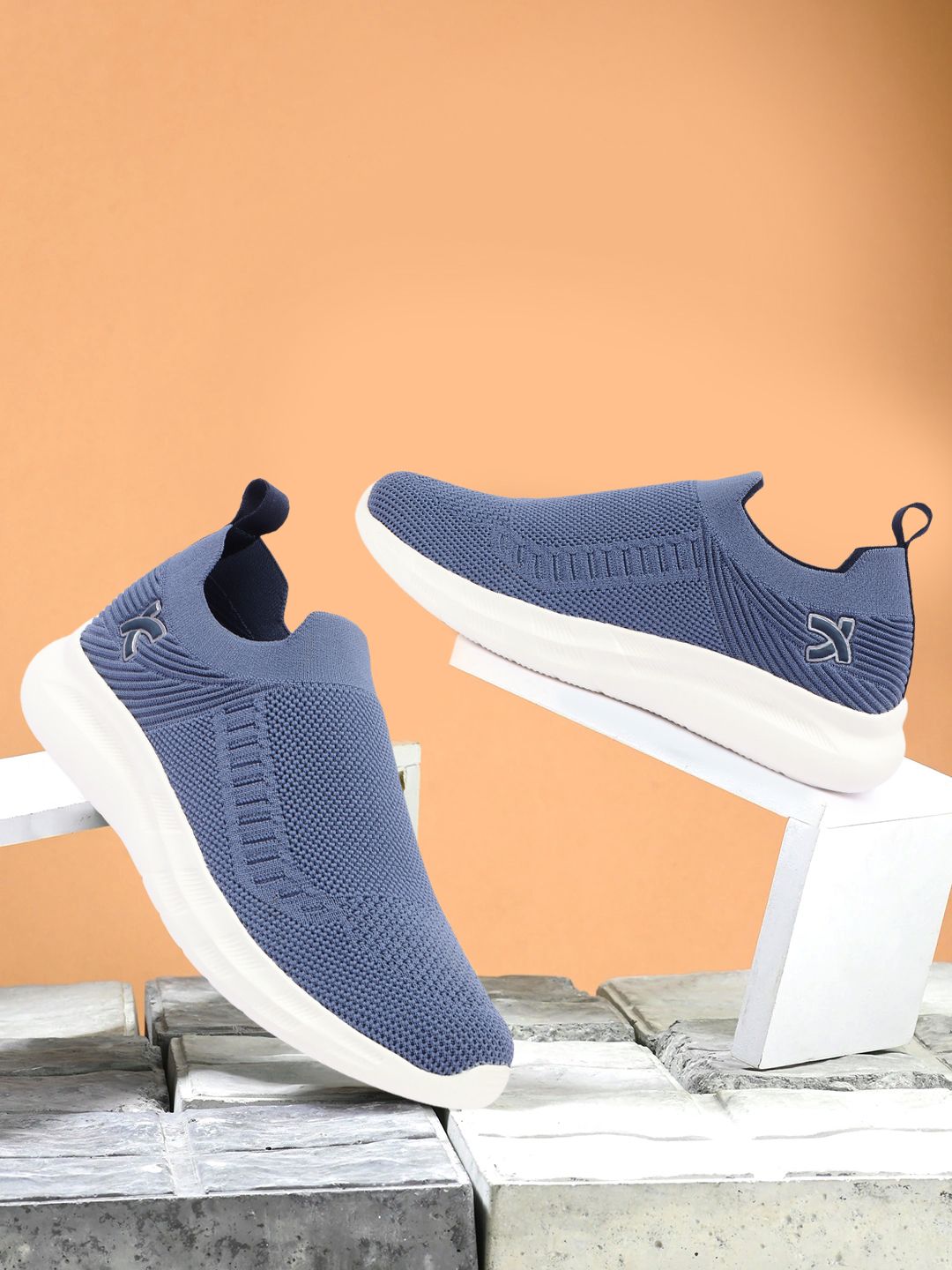 Stylish Comfortable Lightweight Breathable Socks/Elastic Training & Gym Shoes For Men-image-14