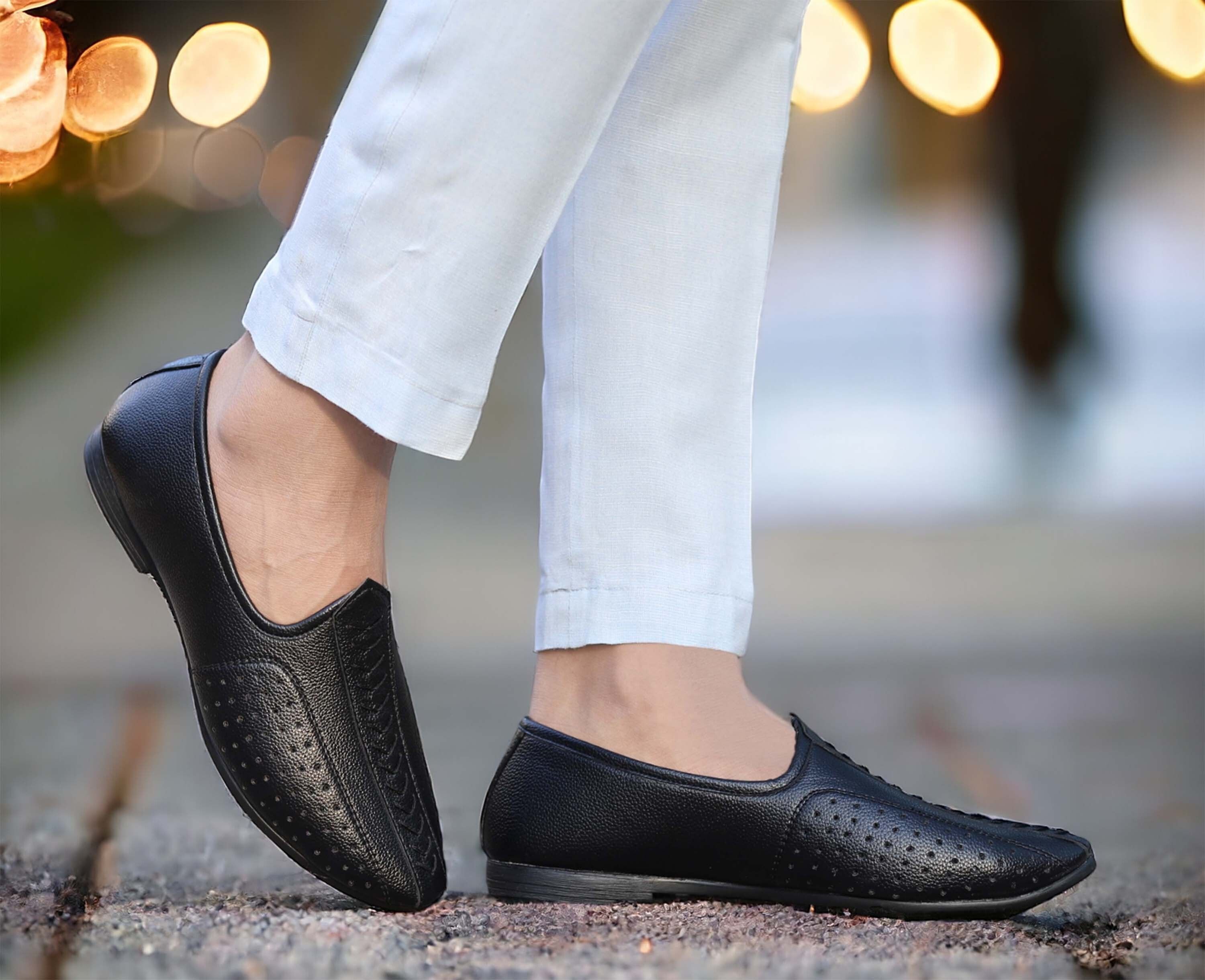 house of common Jutis For Men-picture-34