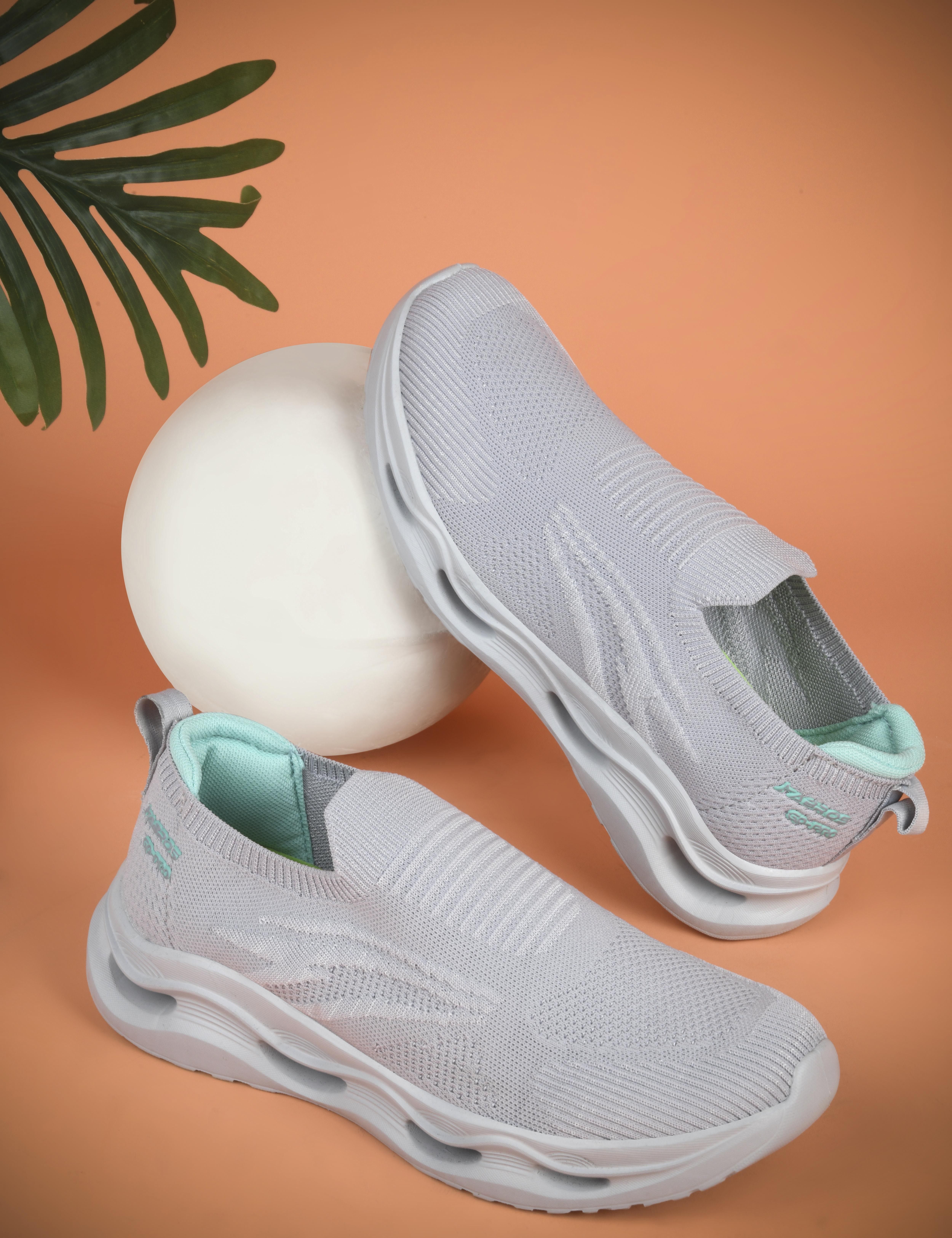 DYNAMO Running Shoes For Women-image-12