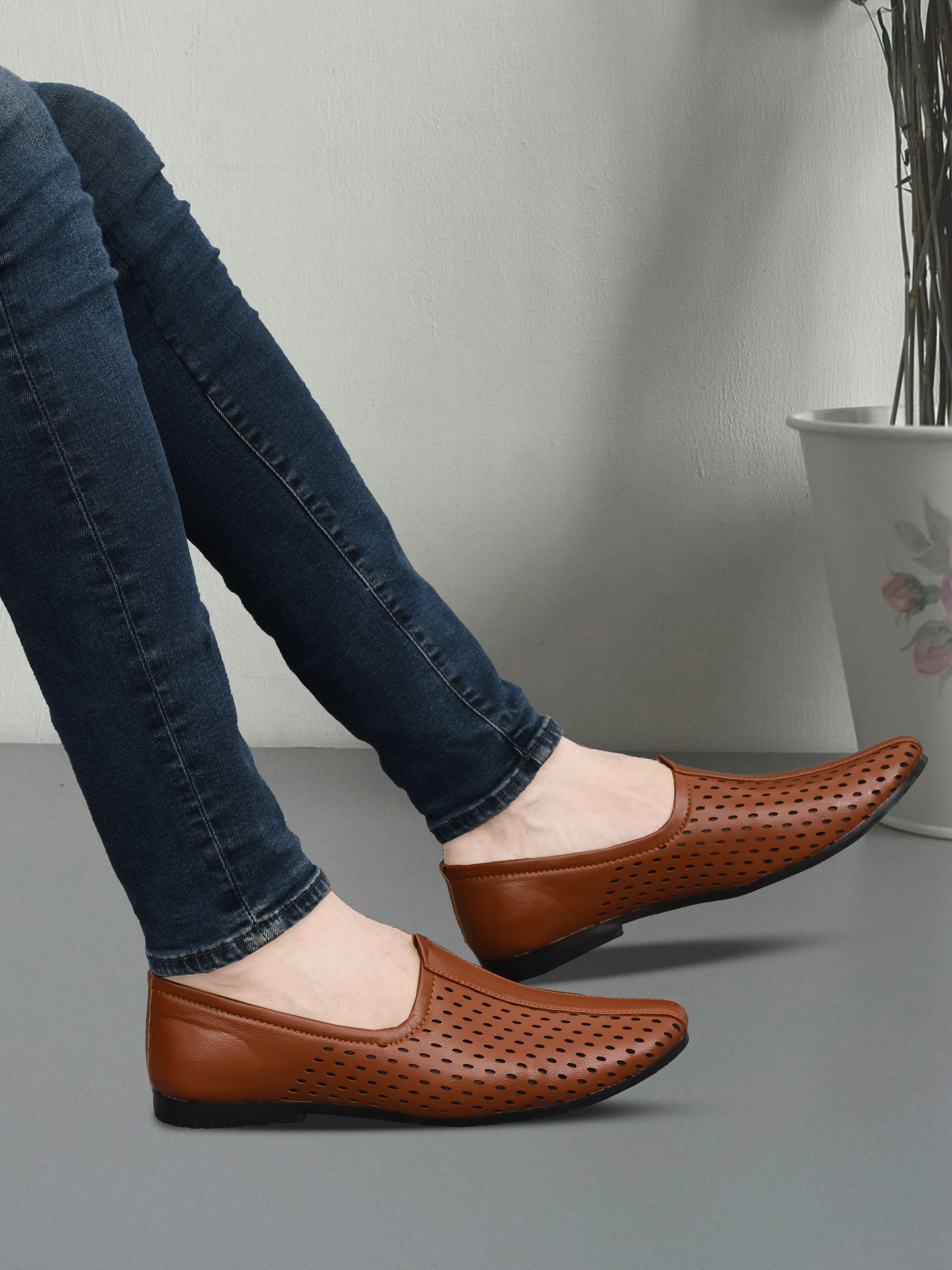 unique trendy juttis for mens Casuals For Men-image-19