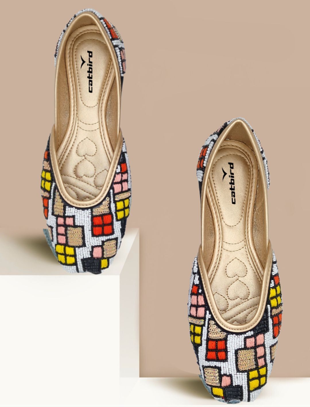 Stylish Handmade Embrodery Mojari Jutis For Women-image-22