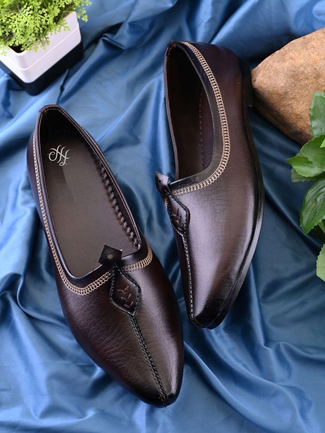 Handstitched Brown Ethnic Nagra Mojary Loafers For Men