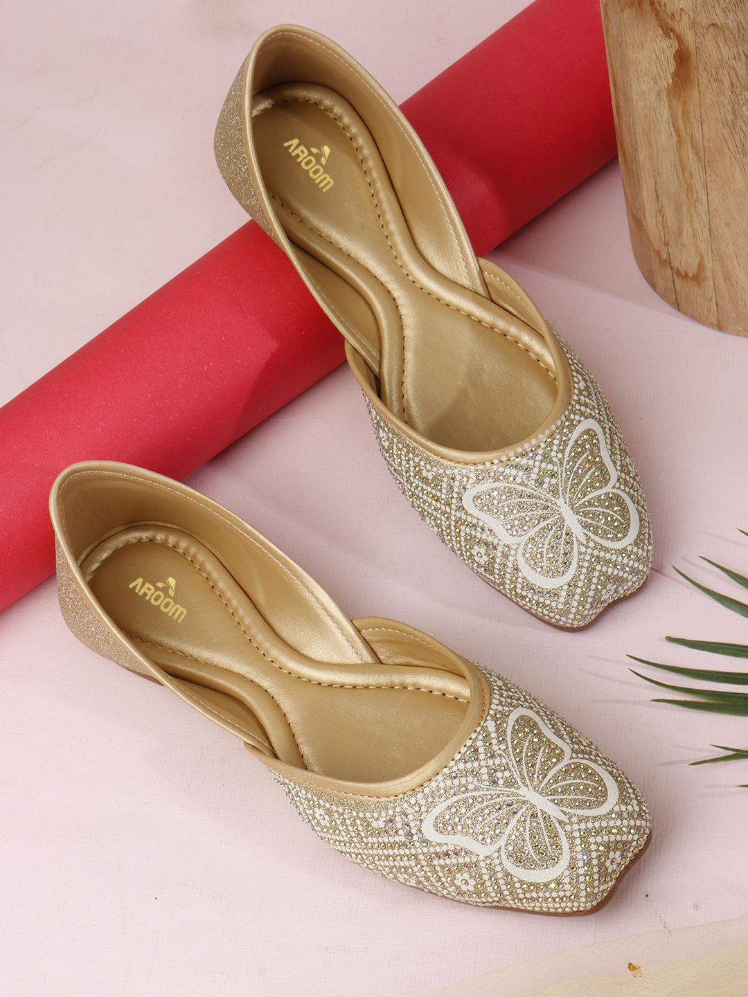 Women’s Embellished Butterfly Jutti Bellies For Women