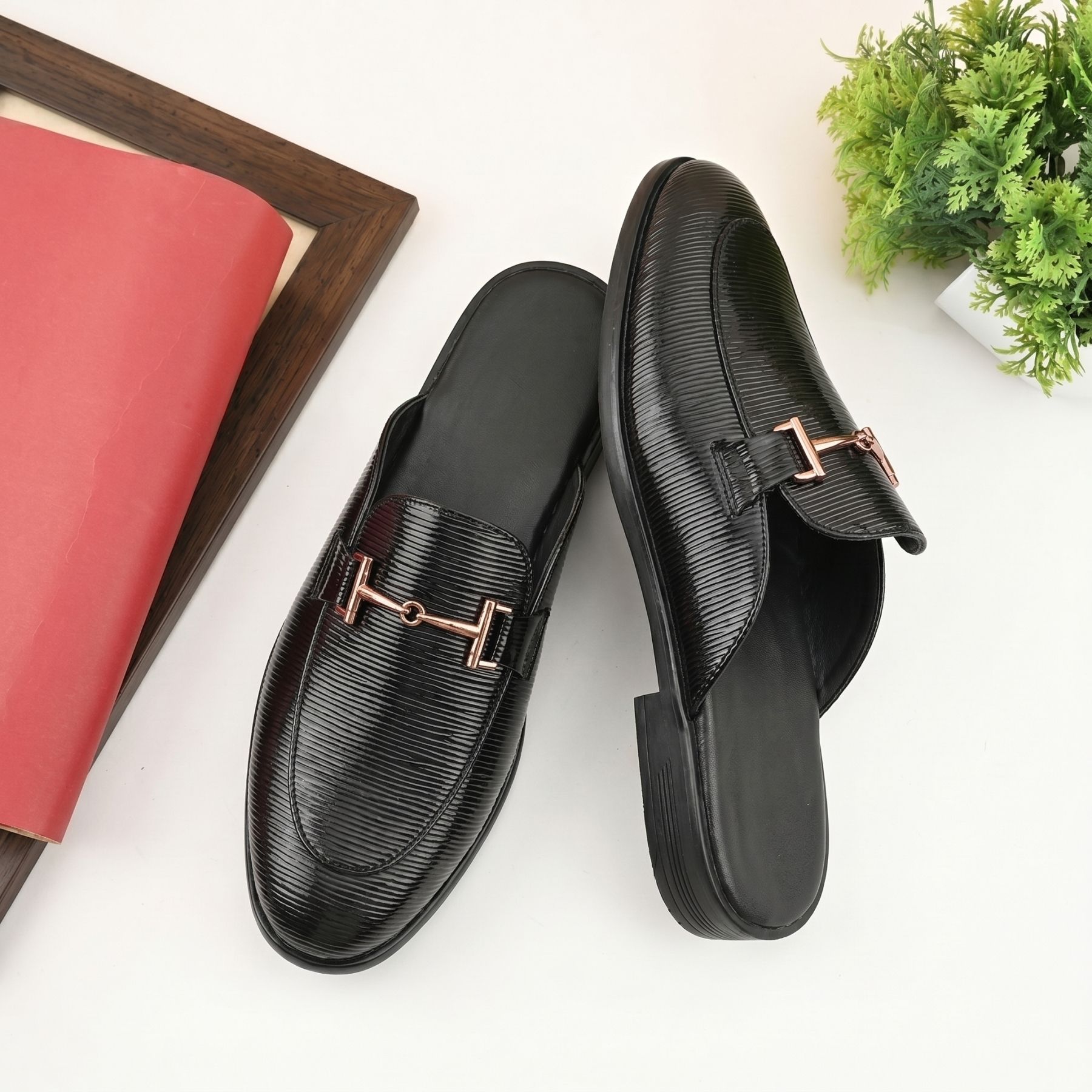 anouk Men Black Textured Horsebit Slip-On Smart Casual Mules Loafers For Men-picture-11