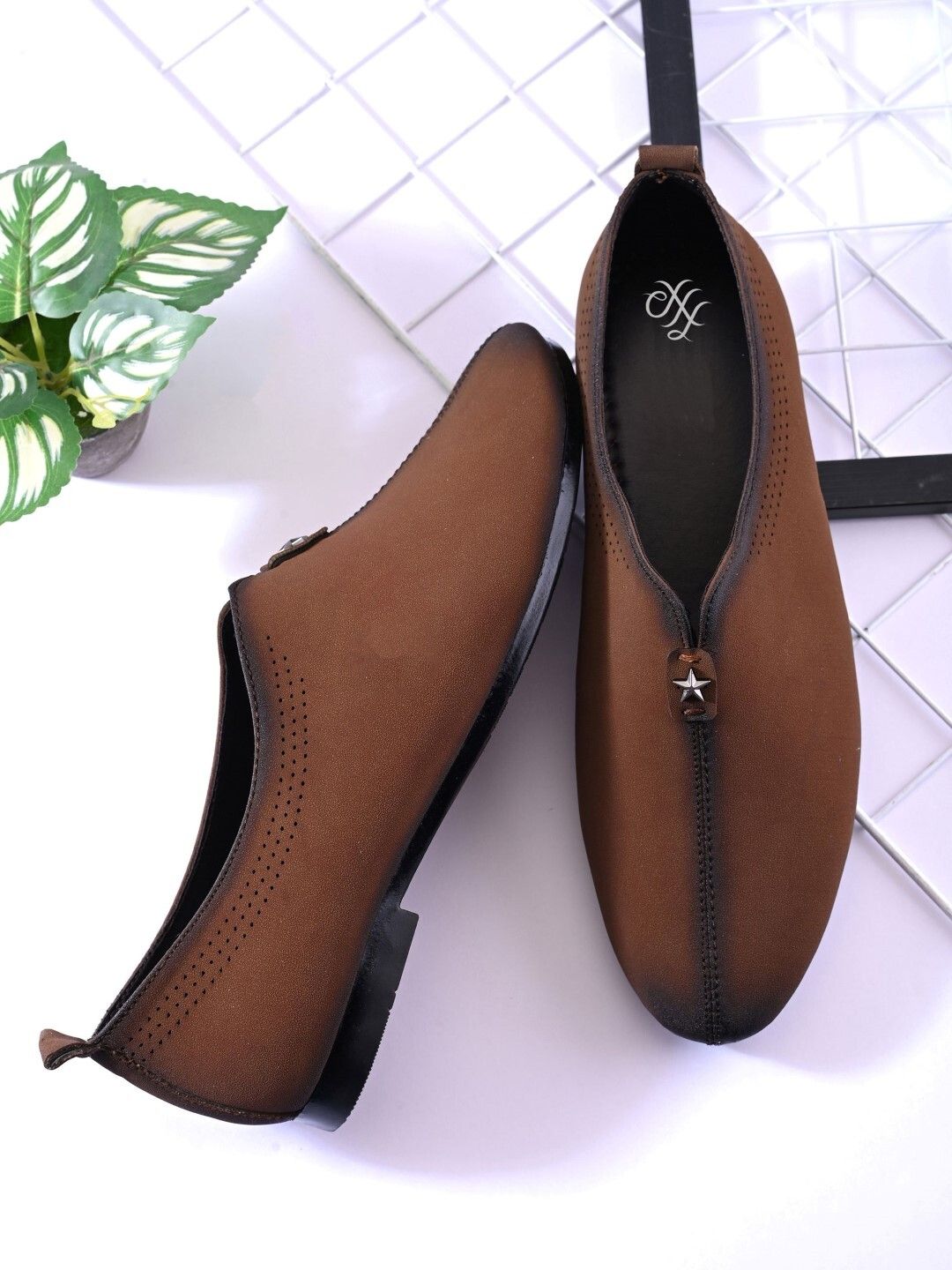 Tan Comfortable Ethnic Slipon Mojary Loafers For Men