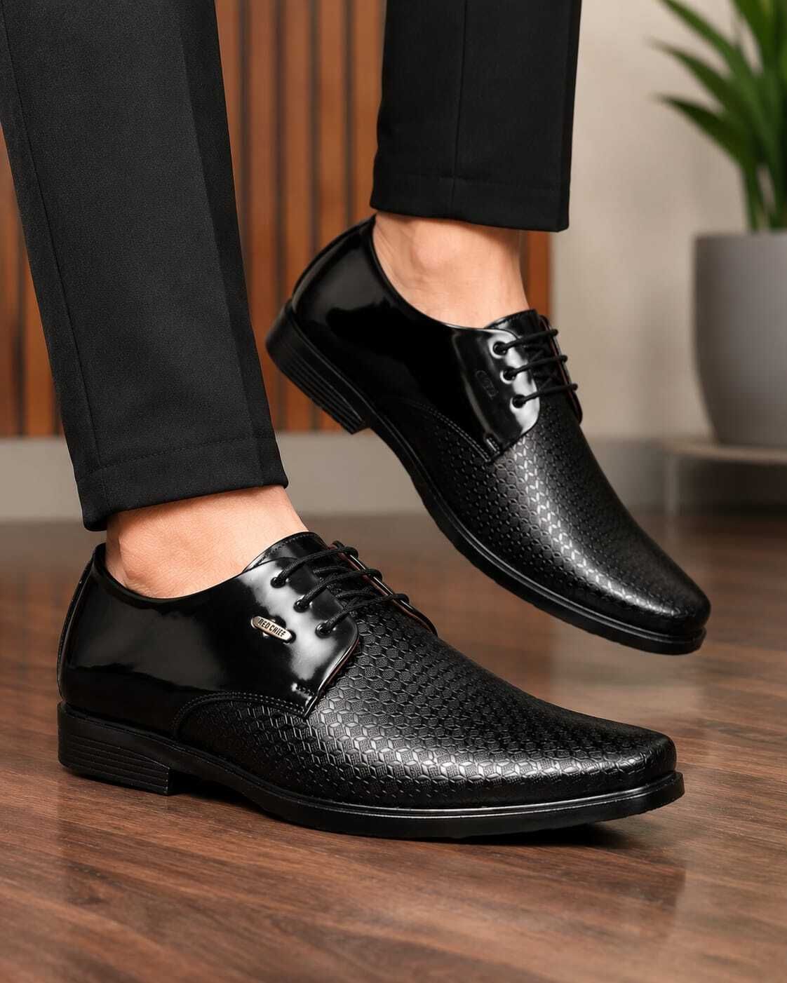 Mens Black Textured Patent Derby Formal Shoes Party Wear For Men-image-23
