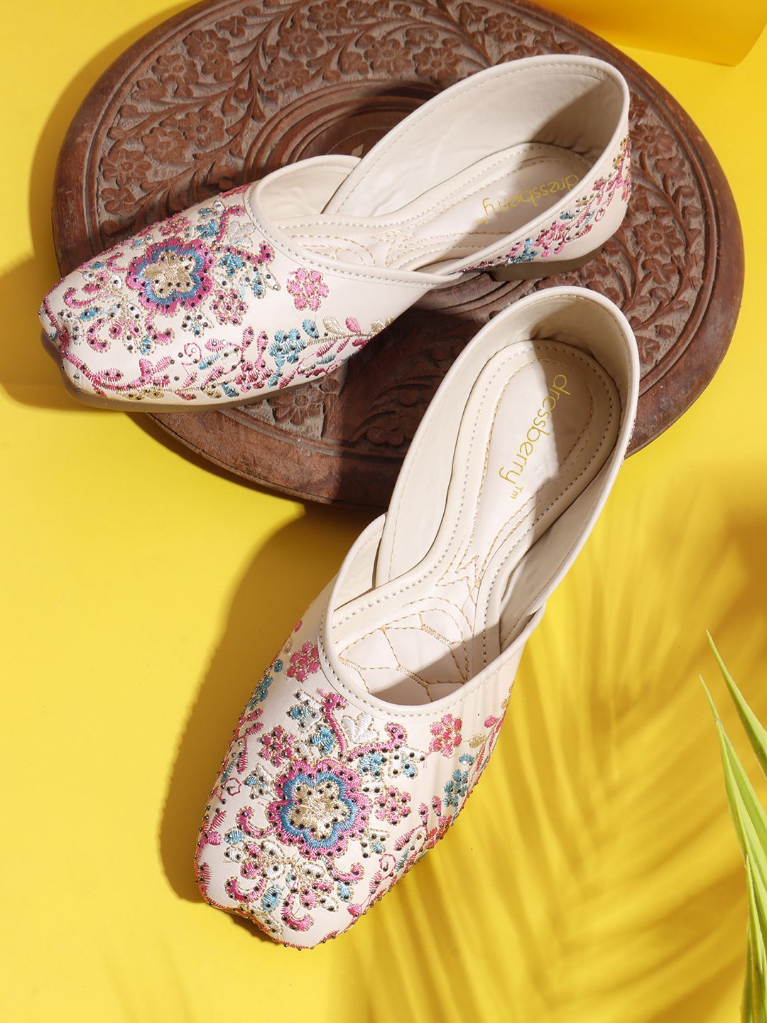 Womens Comfortable and Soft Insole Ethenic Mojarie For Girls Bellies For Women-image-41