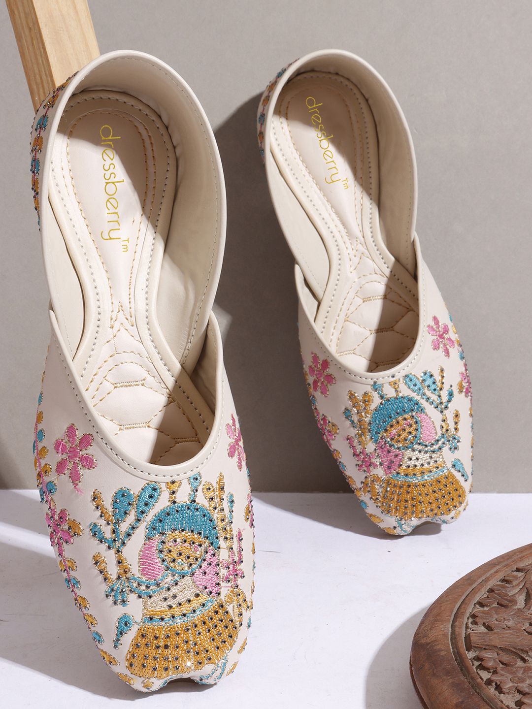 Womens Comfortable and Soft Insole Ethenic Mojarie For Girls Bellies For Women-image-42