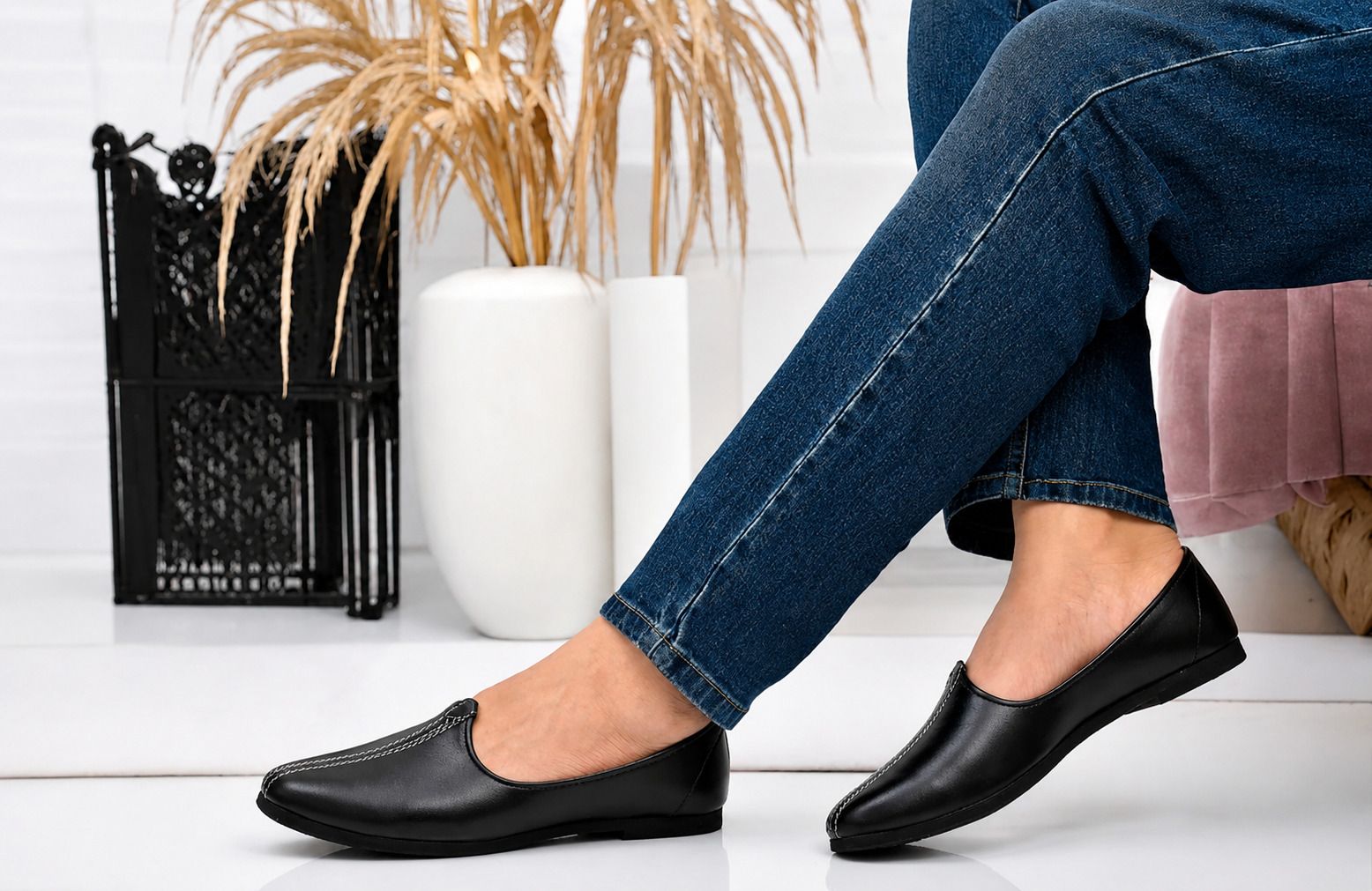 Classy Men's Black Ethnic Juttis & Mojaris Loafers For Men-image-26