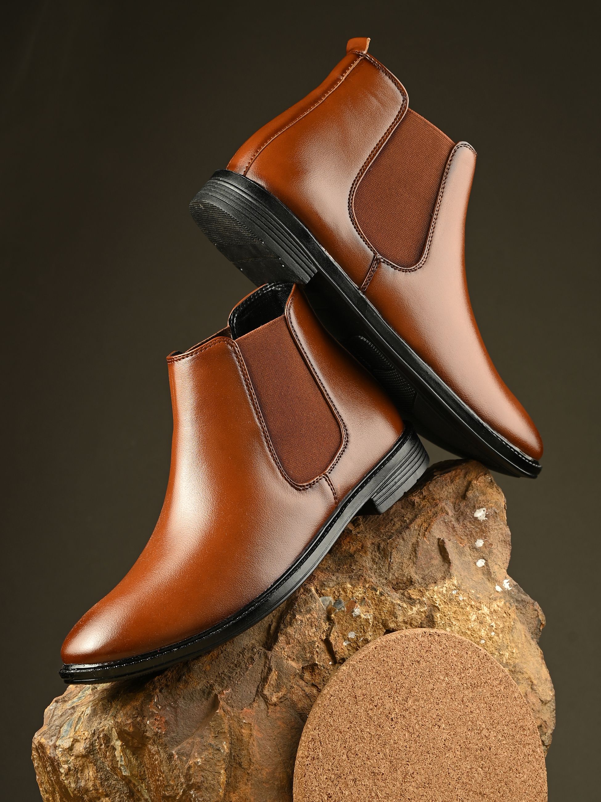 Synthetic Leather Lightweight Comfortable Trendy Walking Outdoor Slip On Chelsea Boots For Men