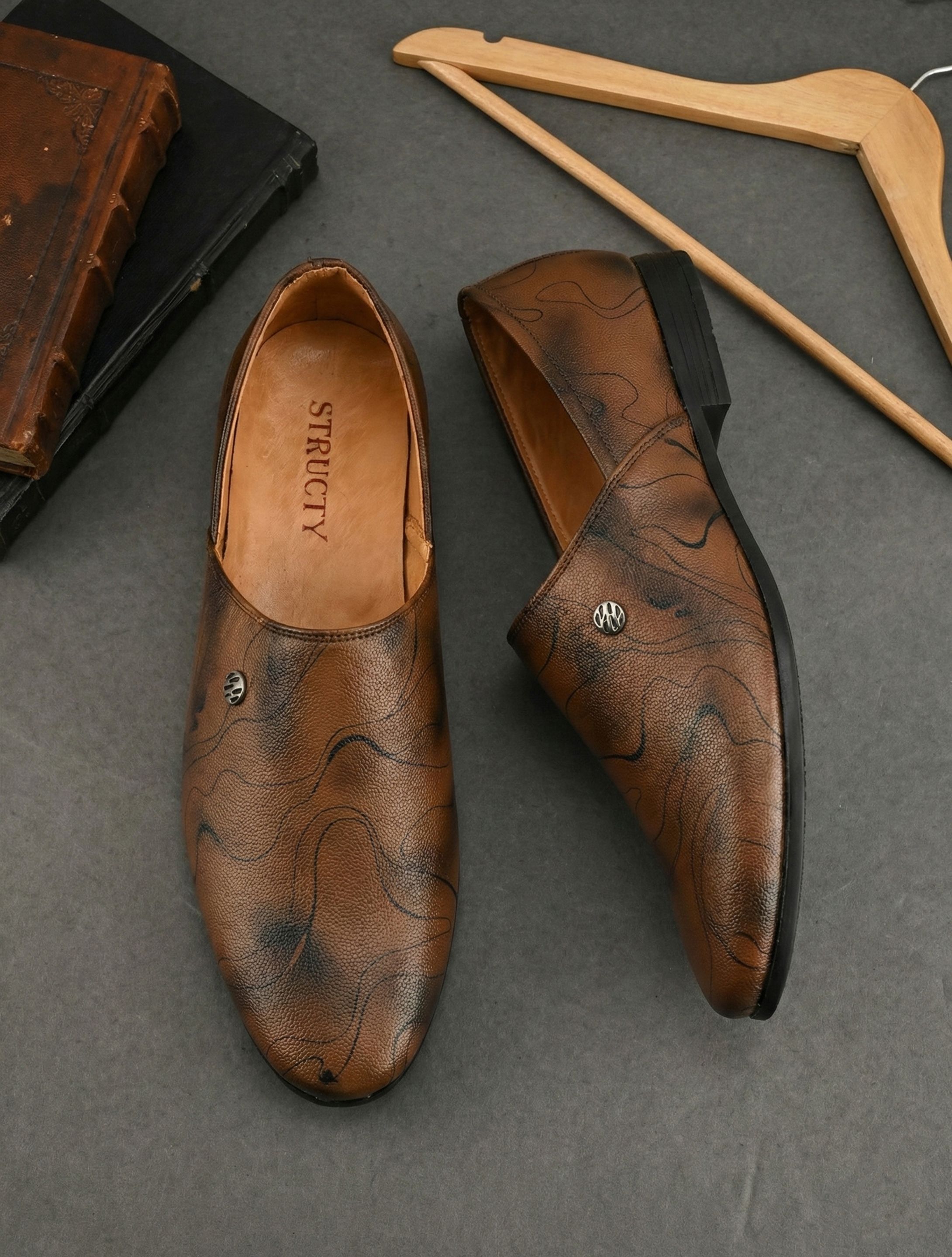 structy Juttis Loafers For Men-picture-2
