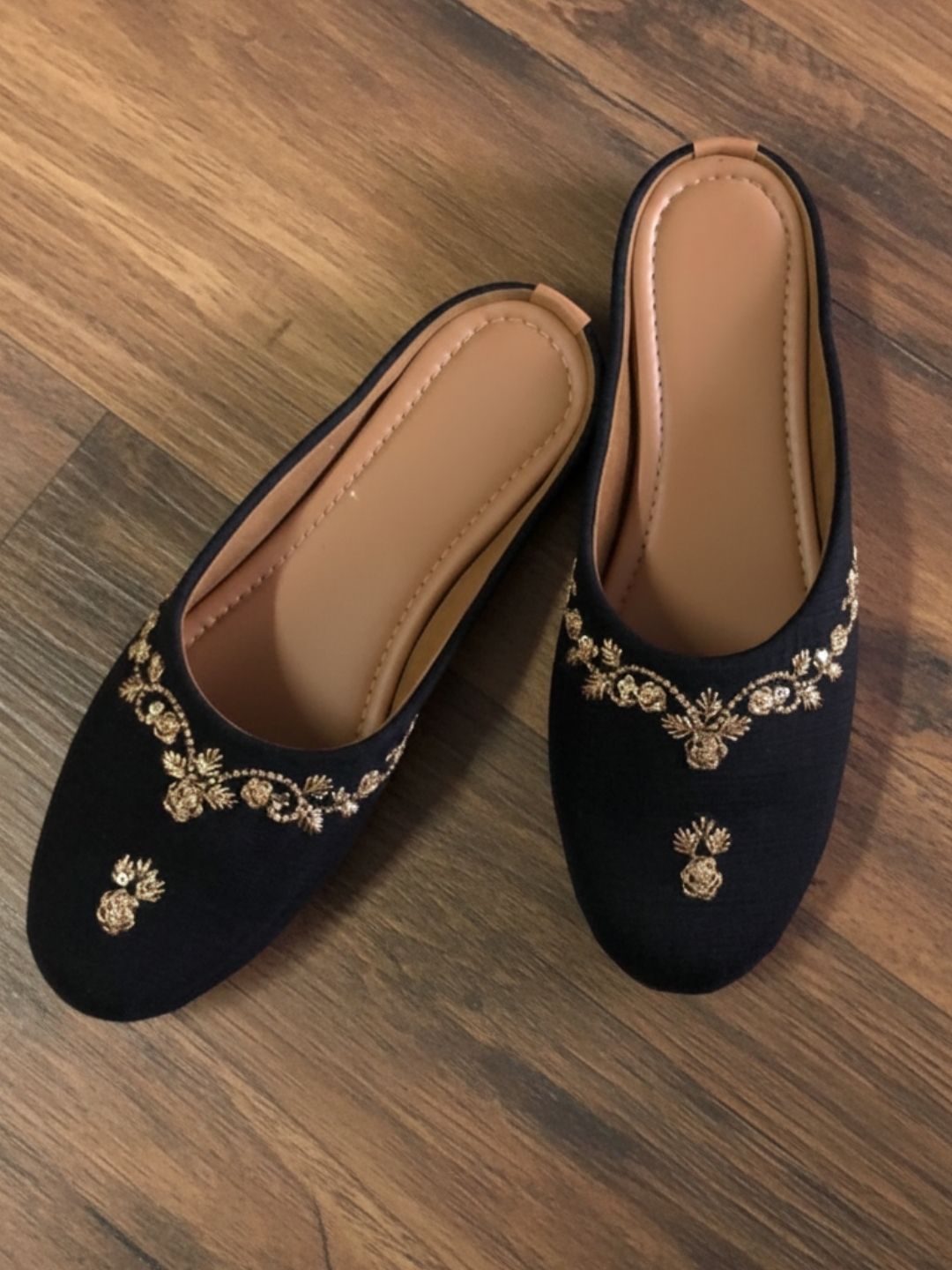 Women Embellished Ethnic Mules flats Casuals For Women-image-1
