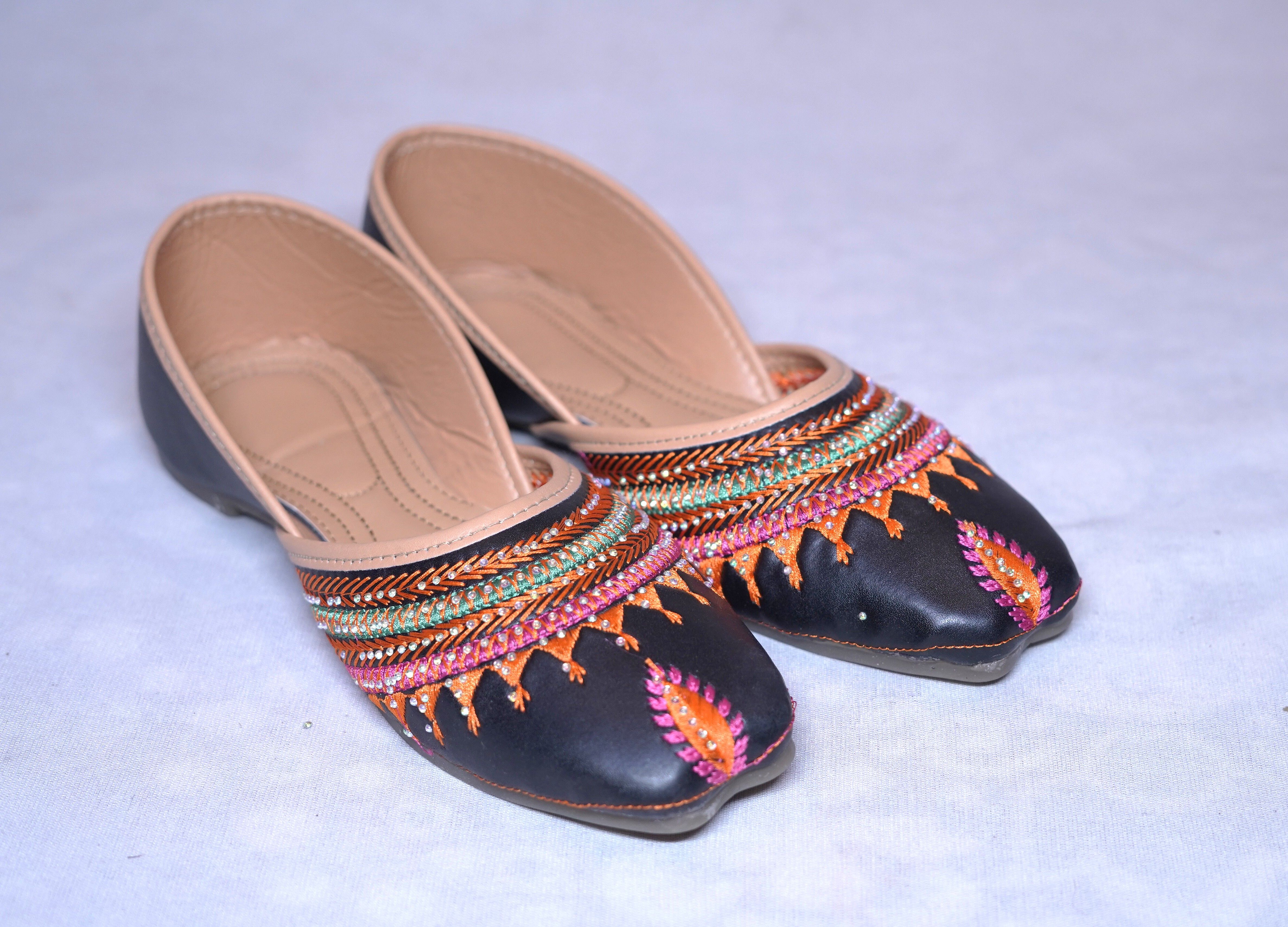 Women's Black Traditional Jutti with Vibrant Ethnic Threadwork Jutis For Women-image-1