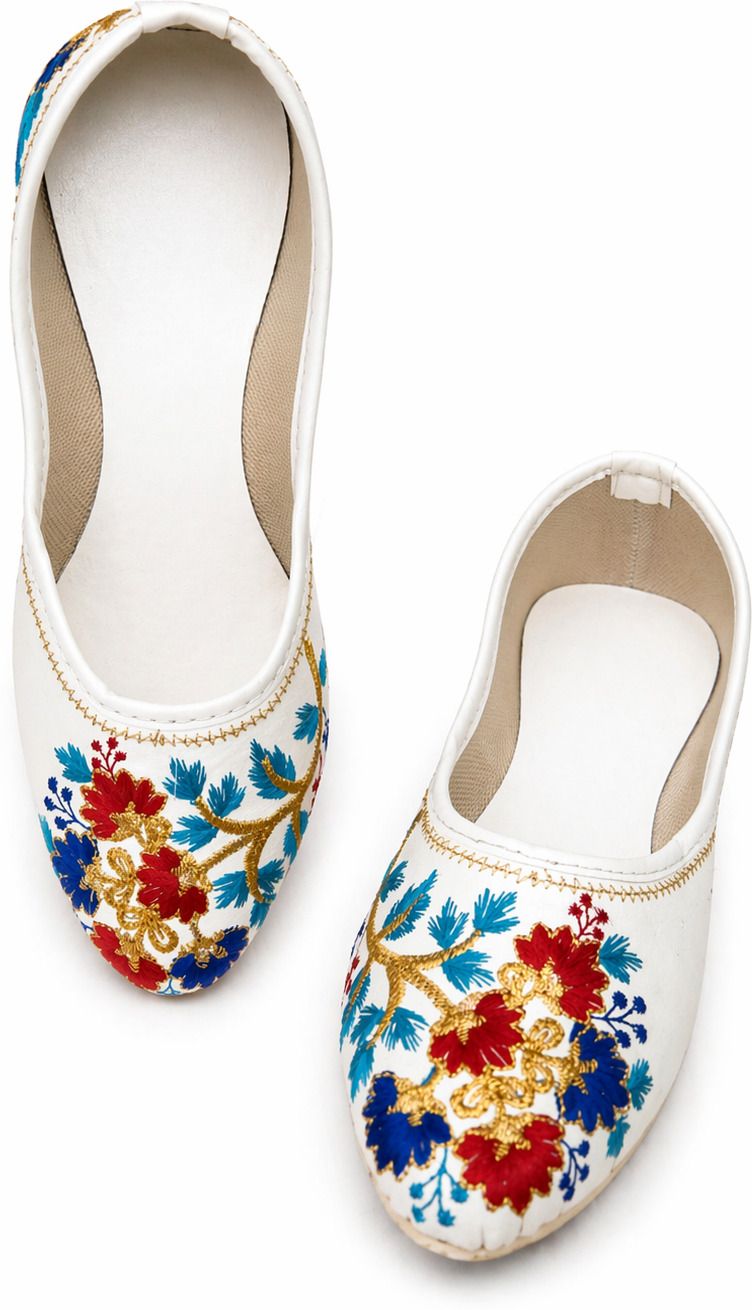 White Plain Floral Print Jutti Flats Casuals For Women-image-49