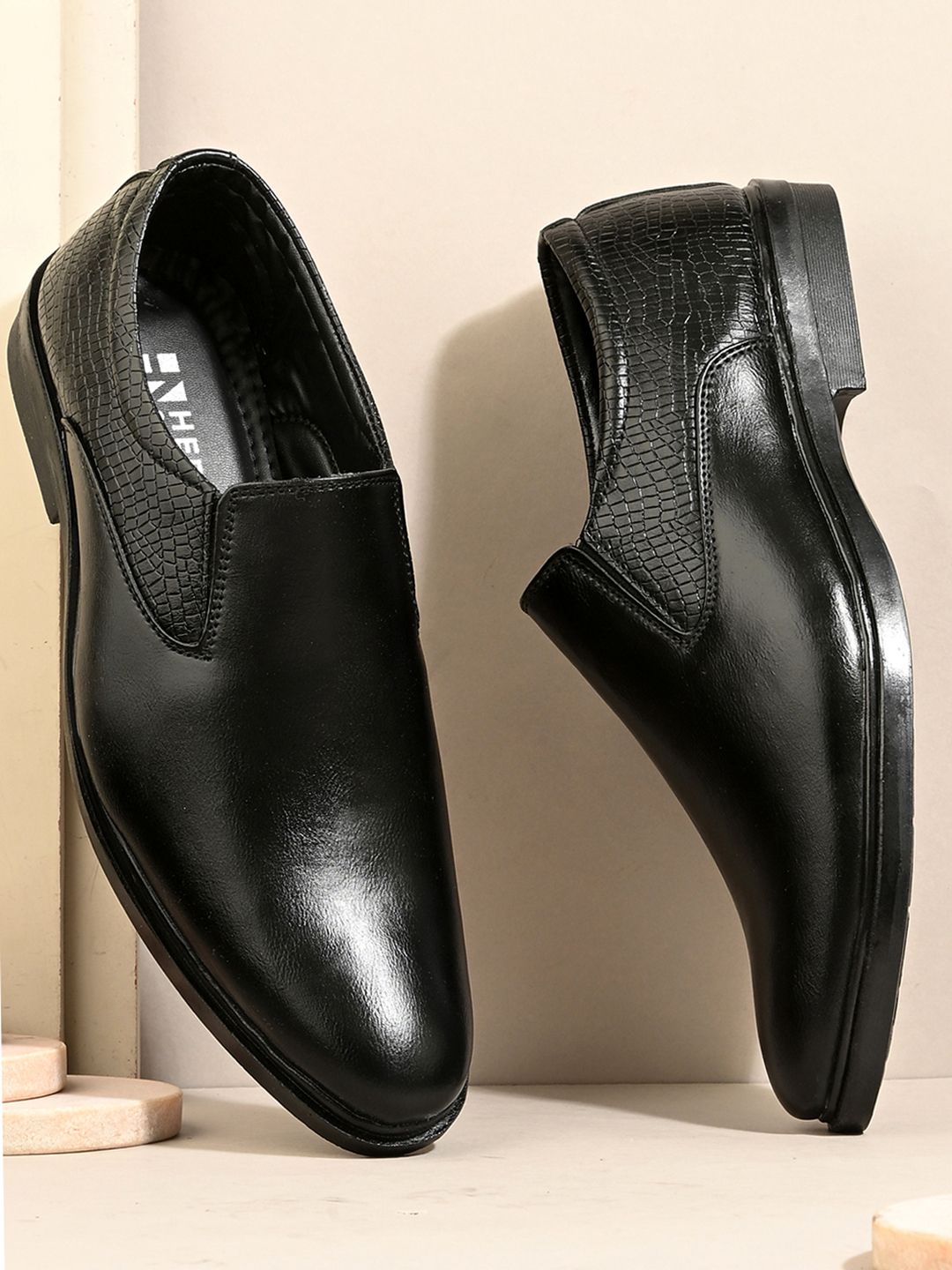 here&now Slip On For Men-picture-37