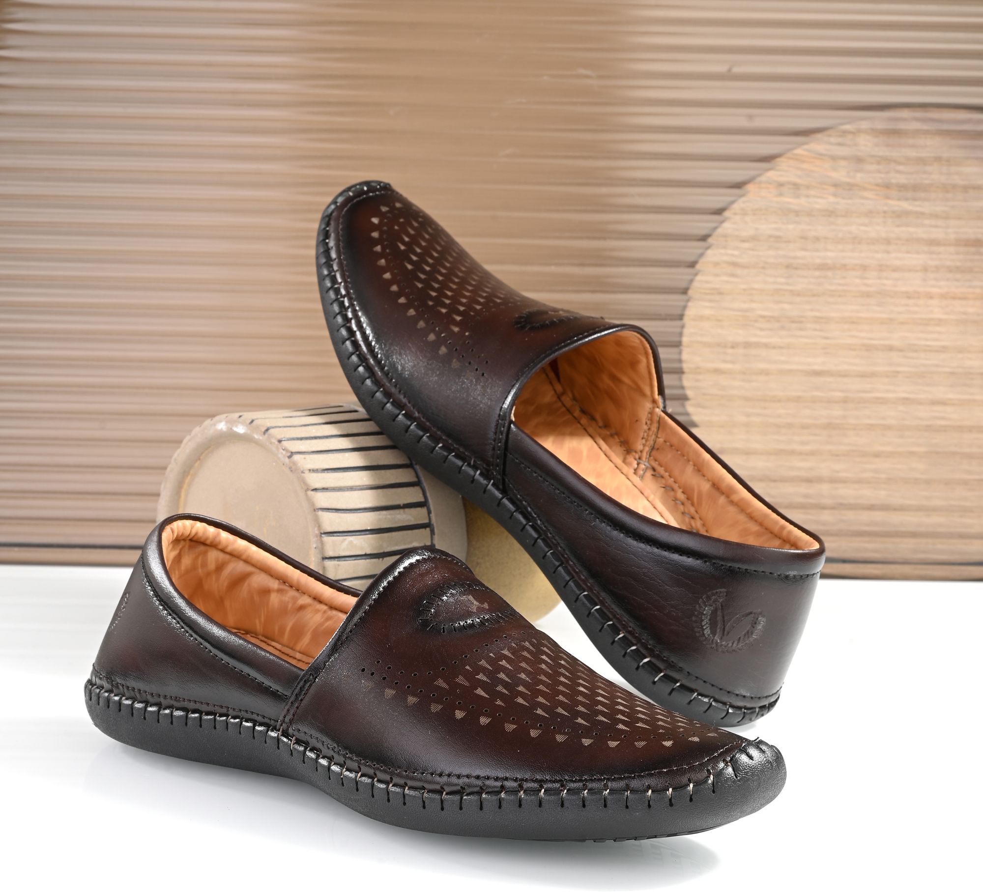 vellinto Cool Rajasthani Jutis For Men Mojaris For Men Nagra For Men Casuals For Men-picture-24