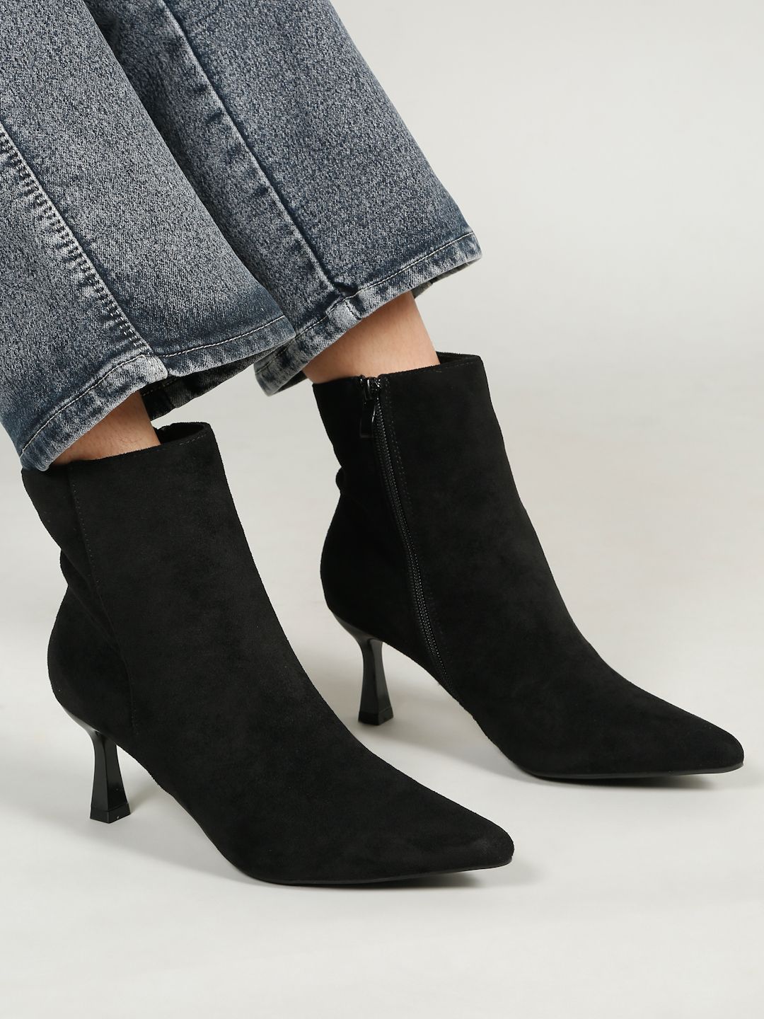 flat n heels Boots For Women-picture-37
