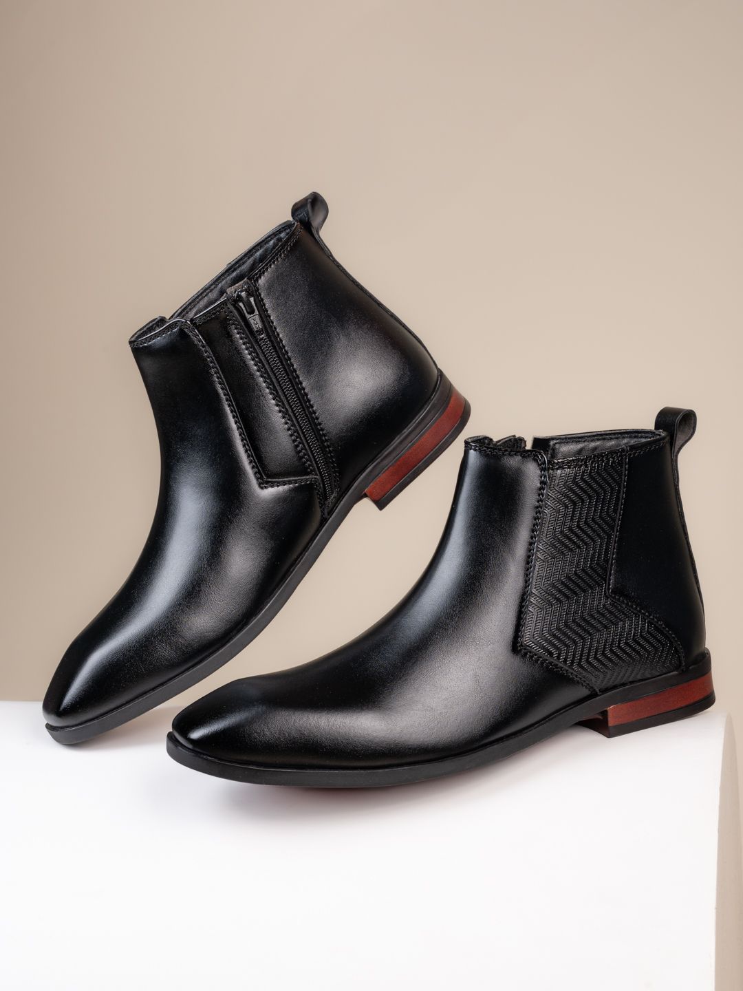 Roadster Men Black Chelsea Boots Boots For Men-picture-11