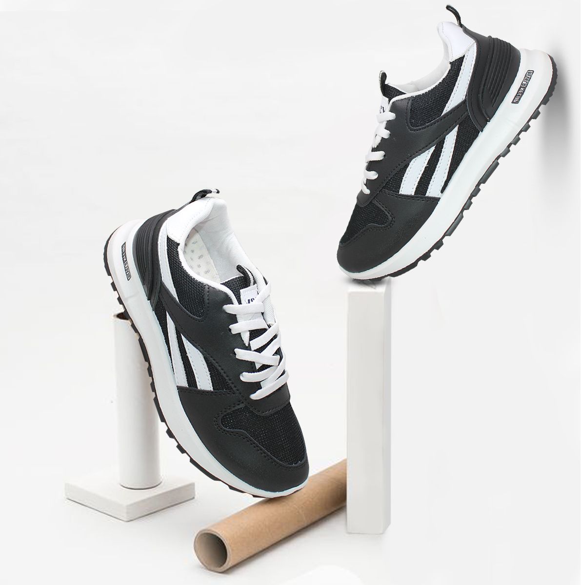 walkline Gracy 04 Black and White Training & Gym Shoes For Men-picture-27