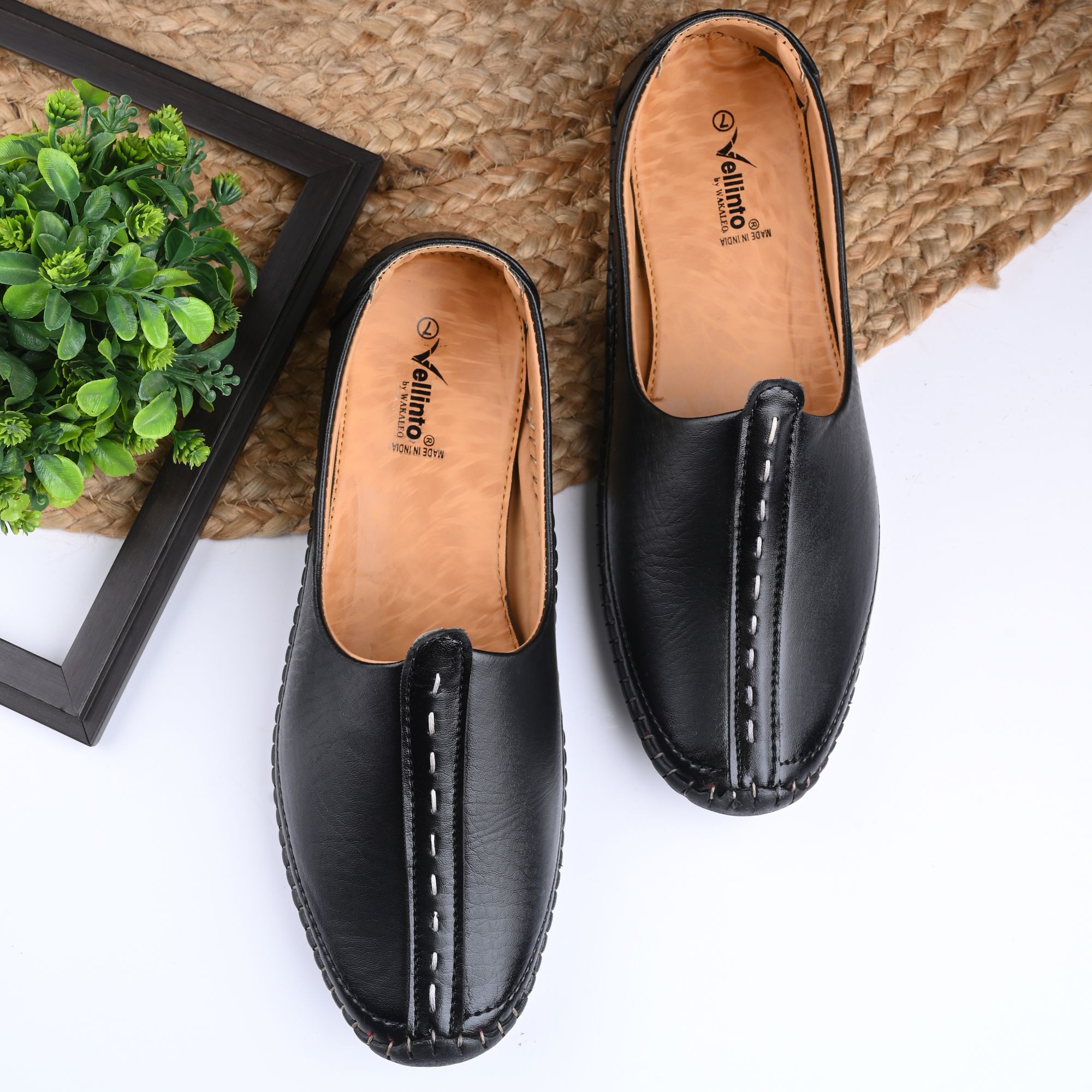 Cool Rajasthani PIND-DI Jutis For Men Mojaris For Men Nagra For Men Walking Shoes For Men-image-46
